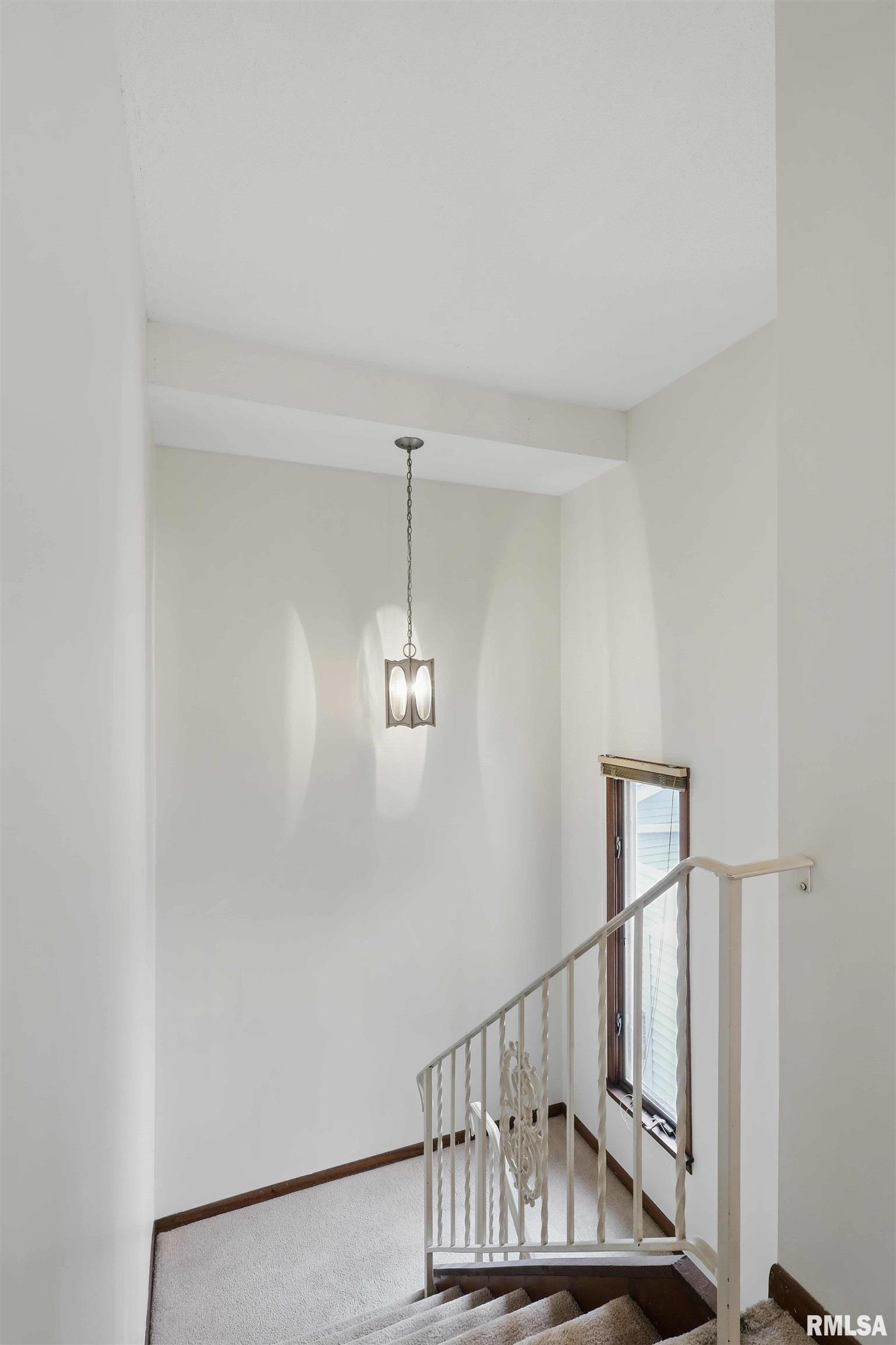 3085 Parkwild Drive, Bettendorf, Iowa image 20