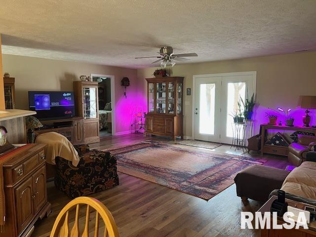 1607 Marion Street, Carterville, Illinois image 4