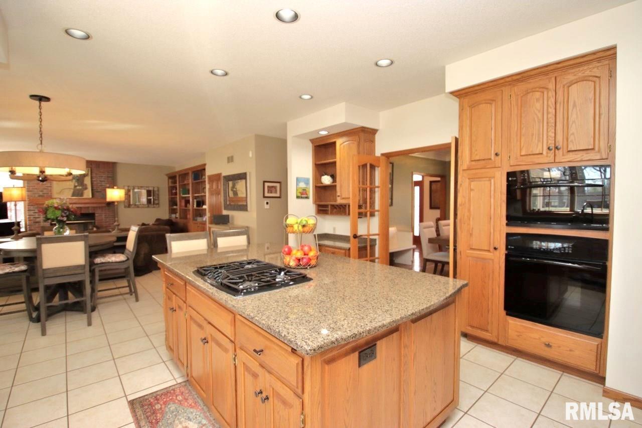 10706 N Grand Oak Court, Peoria, Illinois image 38