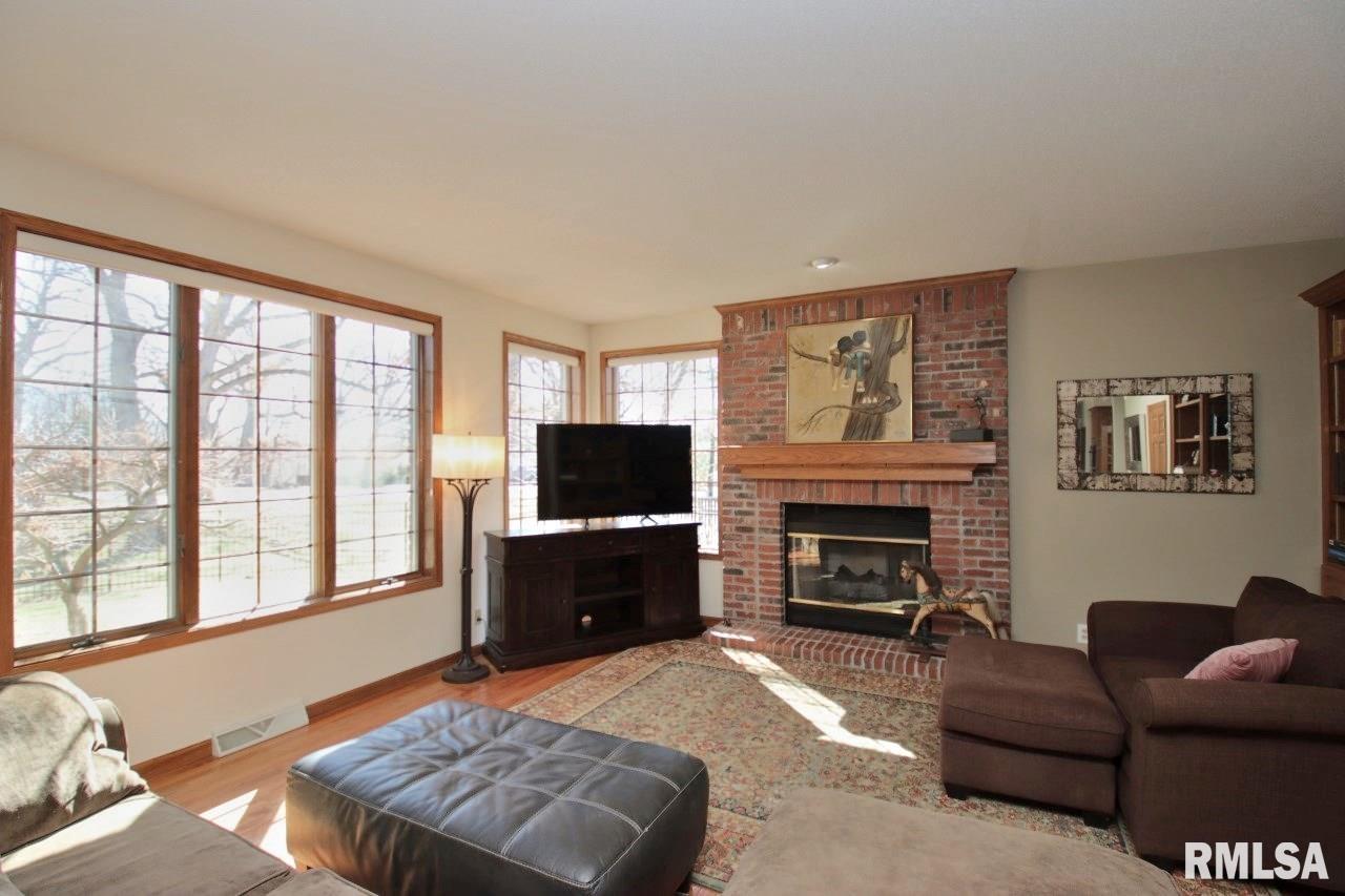 10706 N Grand Oak Court, Peoria, Illinois image 46