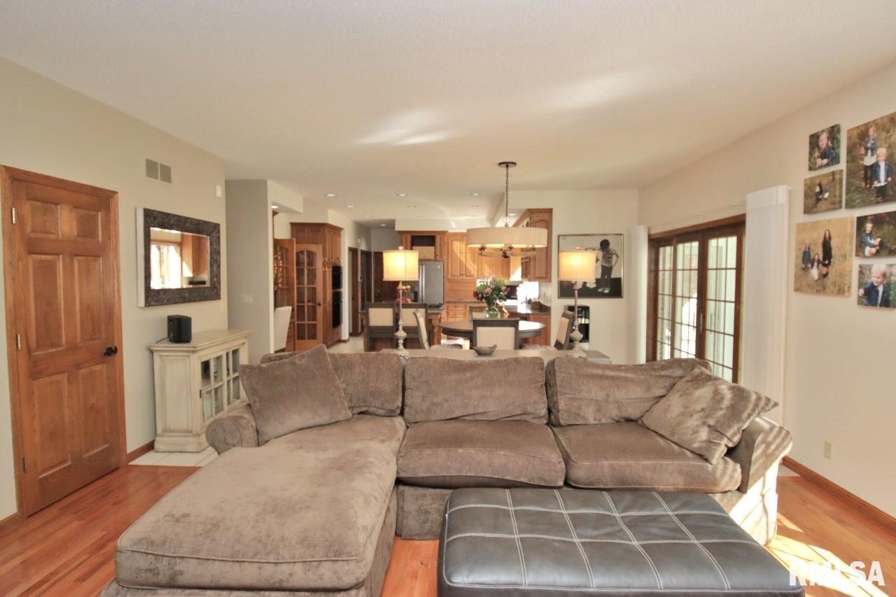 10706 N Grand Oak Court, Peoria, Illinois image 49