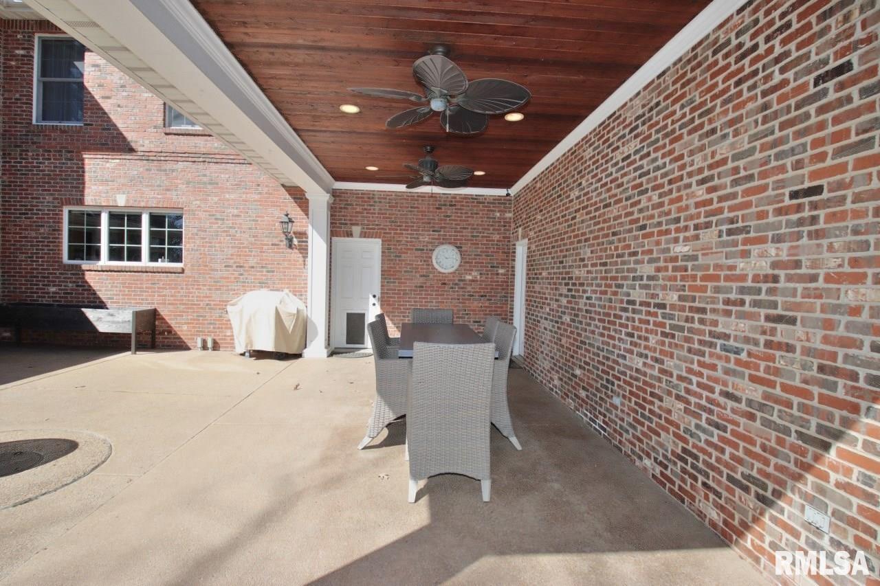 10706 N Grand Oak Court, Peoria, Illinois image 9