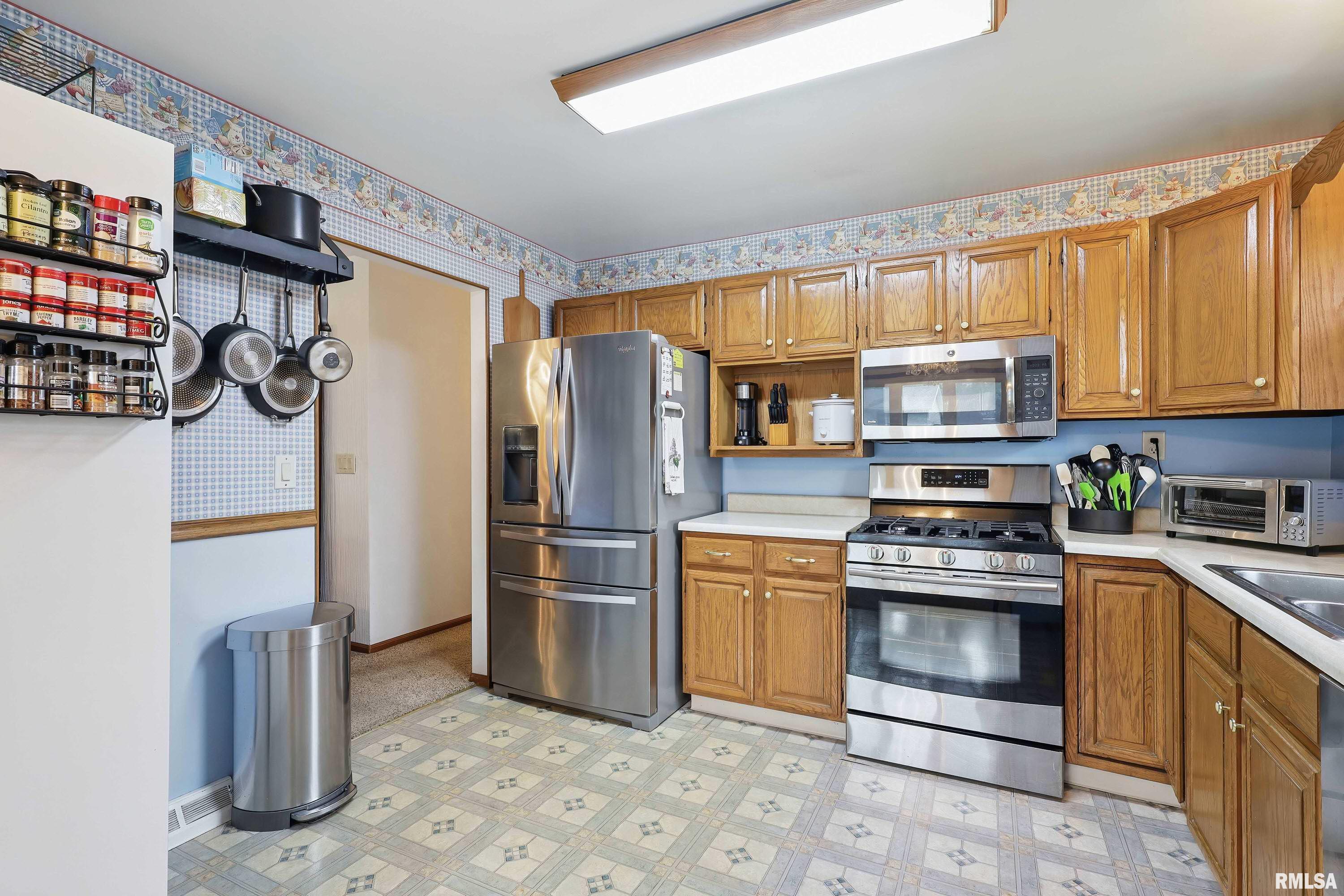 2411 Mound Street, Davenport, Iowa image 9