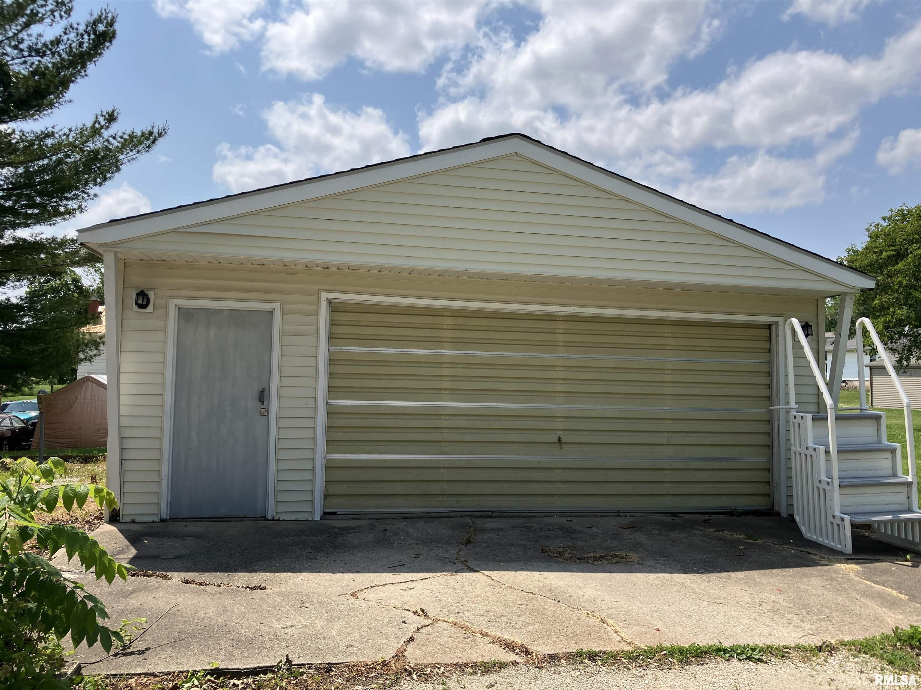 136 W Mill Street, Kewanee, Illinois image 33