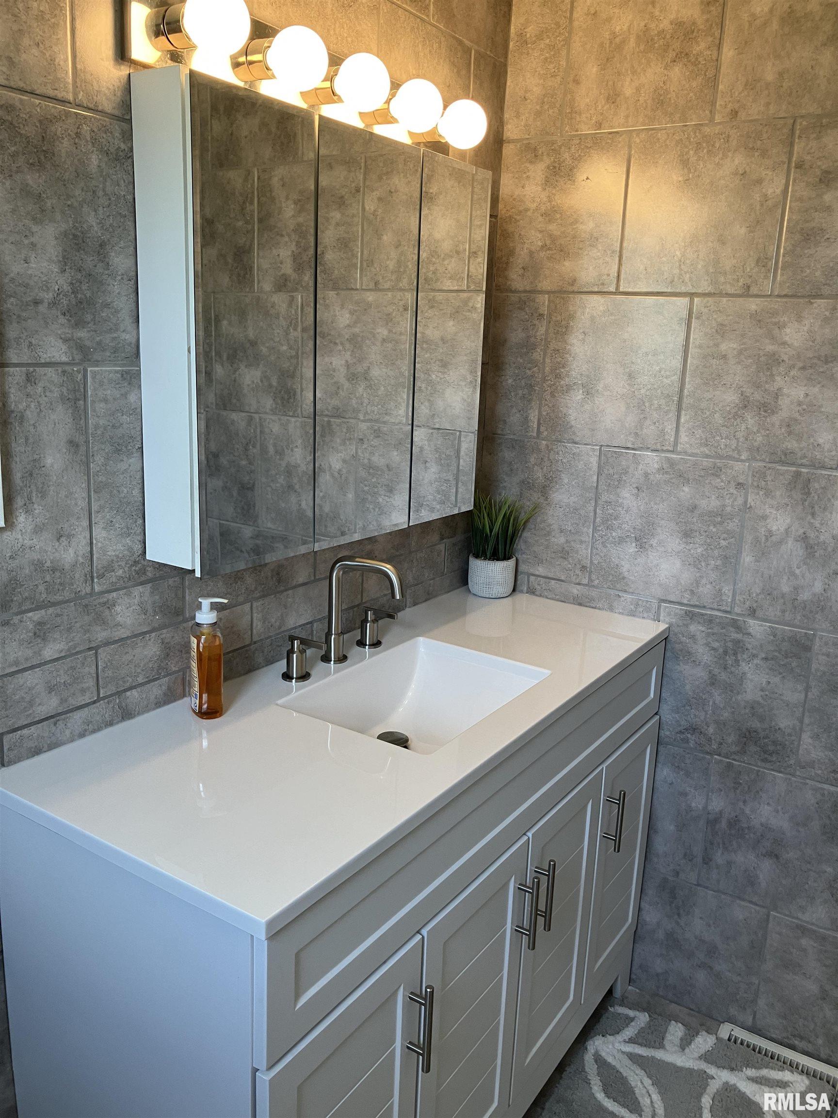 136 W Mill Street, Kewanee, Illinois image 22