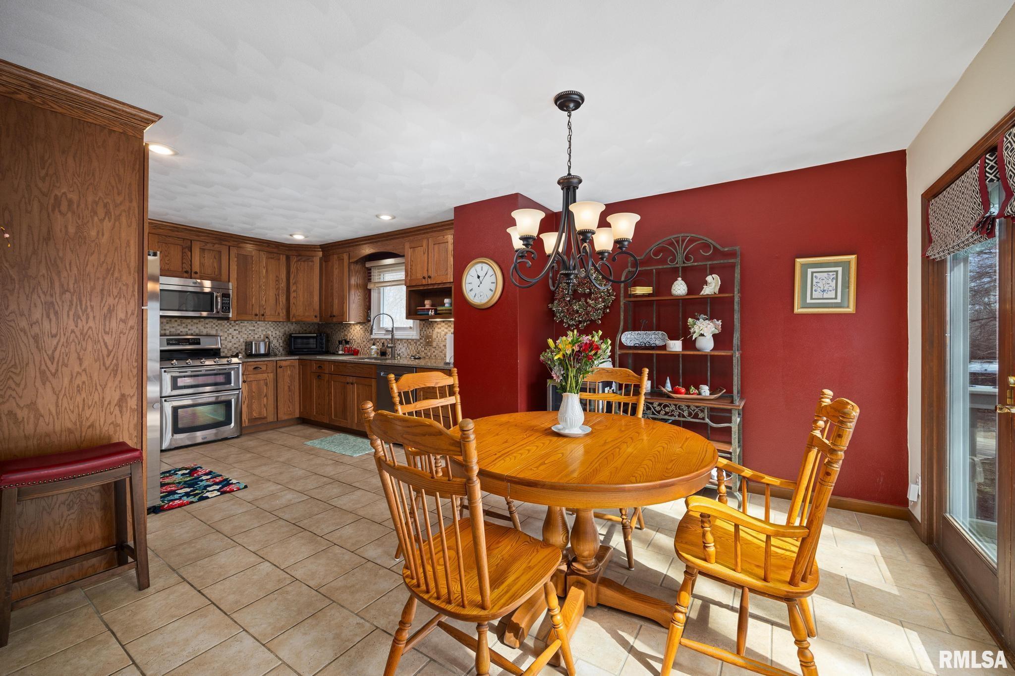 2400 W Cabana Court, Peoria, Illinois image 7