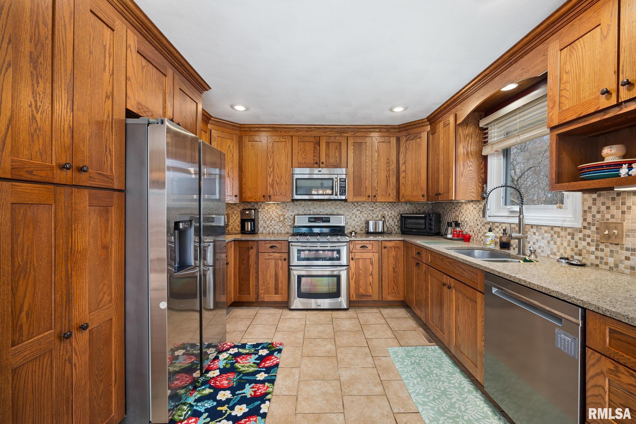 2400 W Cabana Court, Peoria, Illinois image 8
