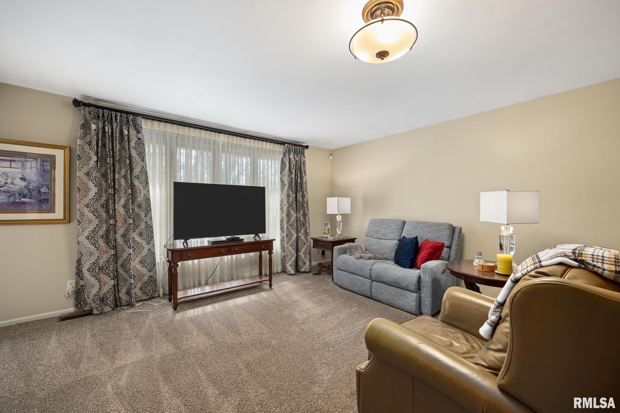 2400 W Cabana Court, Peoria, Illinois image 4