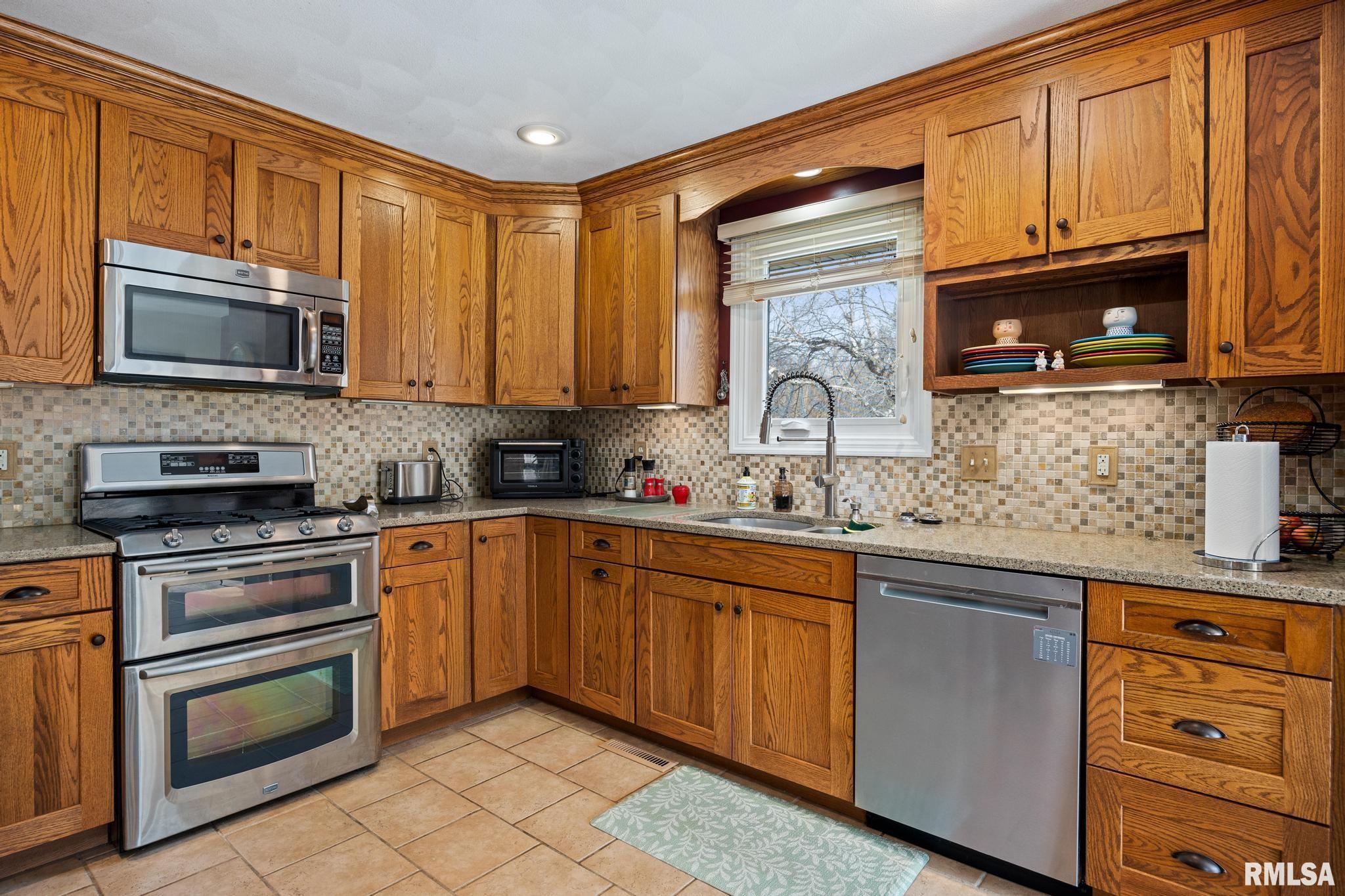 2400 W Cabana Court, Peoria, Illinois image 11