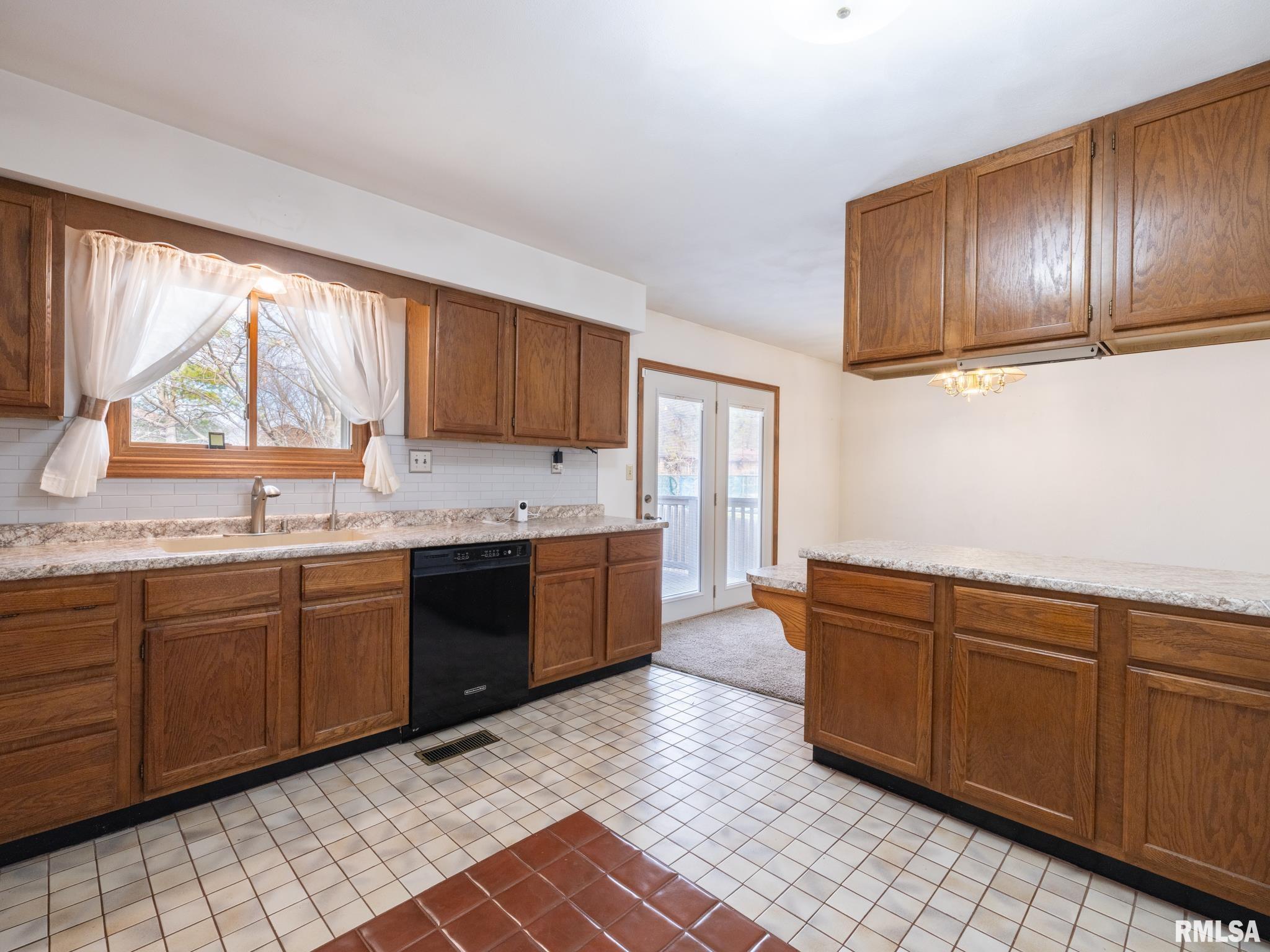109 Julian Avenue, East Peoria, Illinois image 23