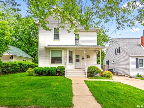 Homes For Sale - 403 W Adams Street<br/> Tazewell County, Washington, IL 61571