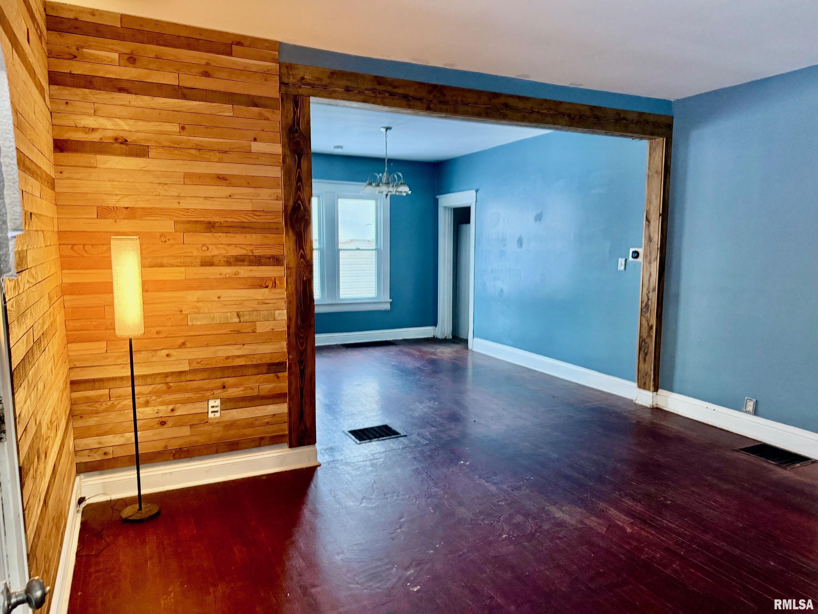 719 W Adams Street, Auburn, Illinois image 3