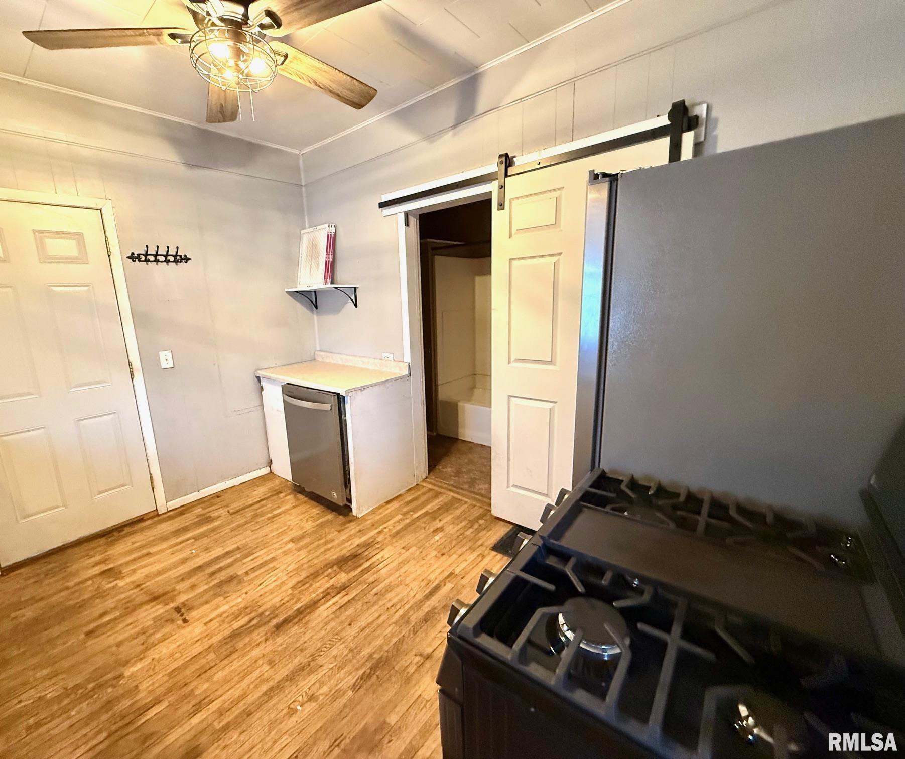 719 W Adams Street, Auburn, Illinois image 9