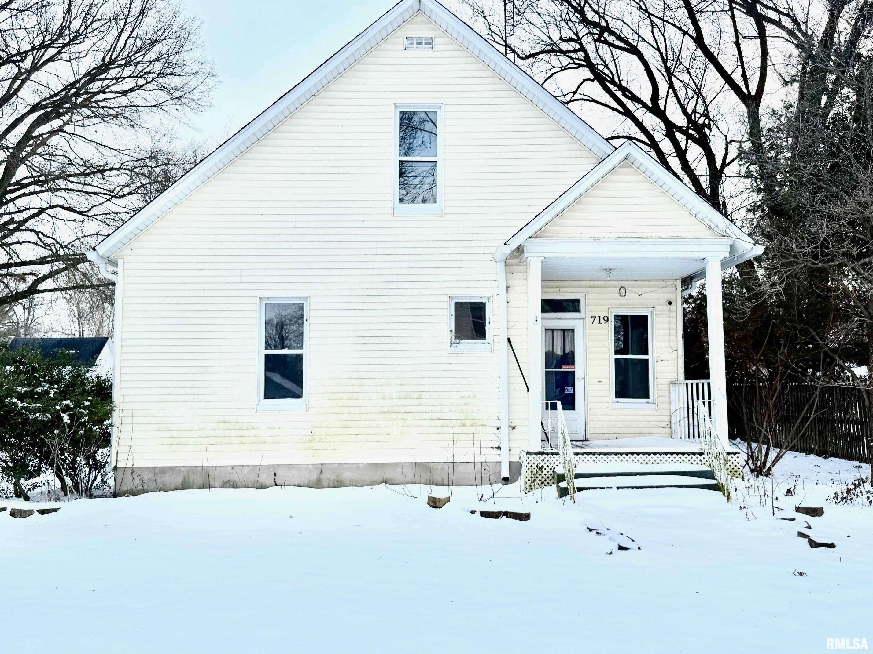 719 W Adams Street, Auburn, Illinois image 1