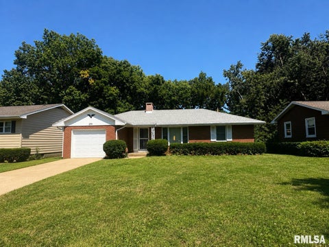 Homes For Sale - 2711 W Castle Court<br/> Peoria County, Peoria, IL 61614