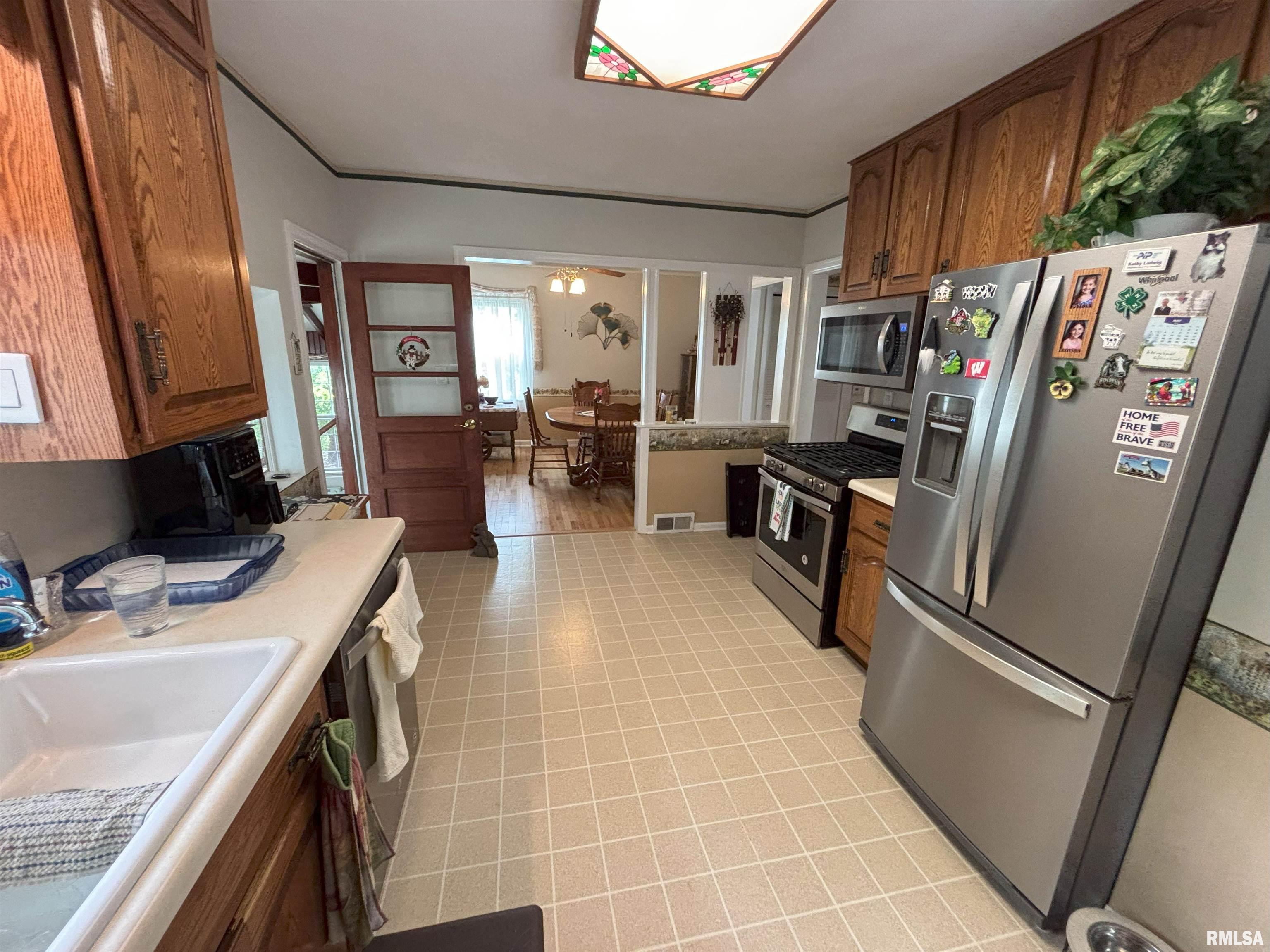 2122 15th Street, Rock Island, Illinois image 5