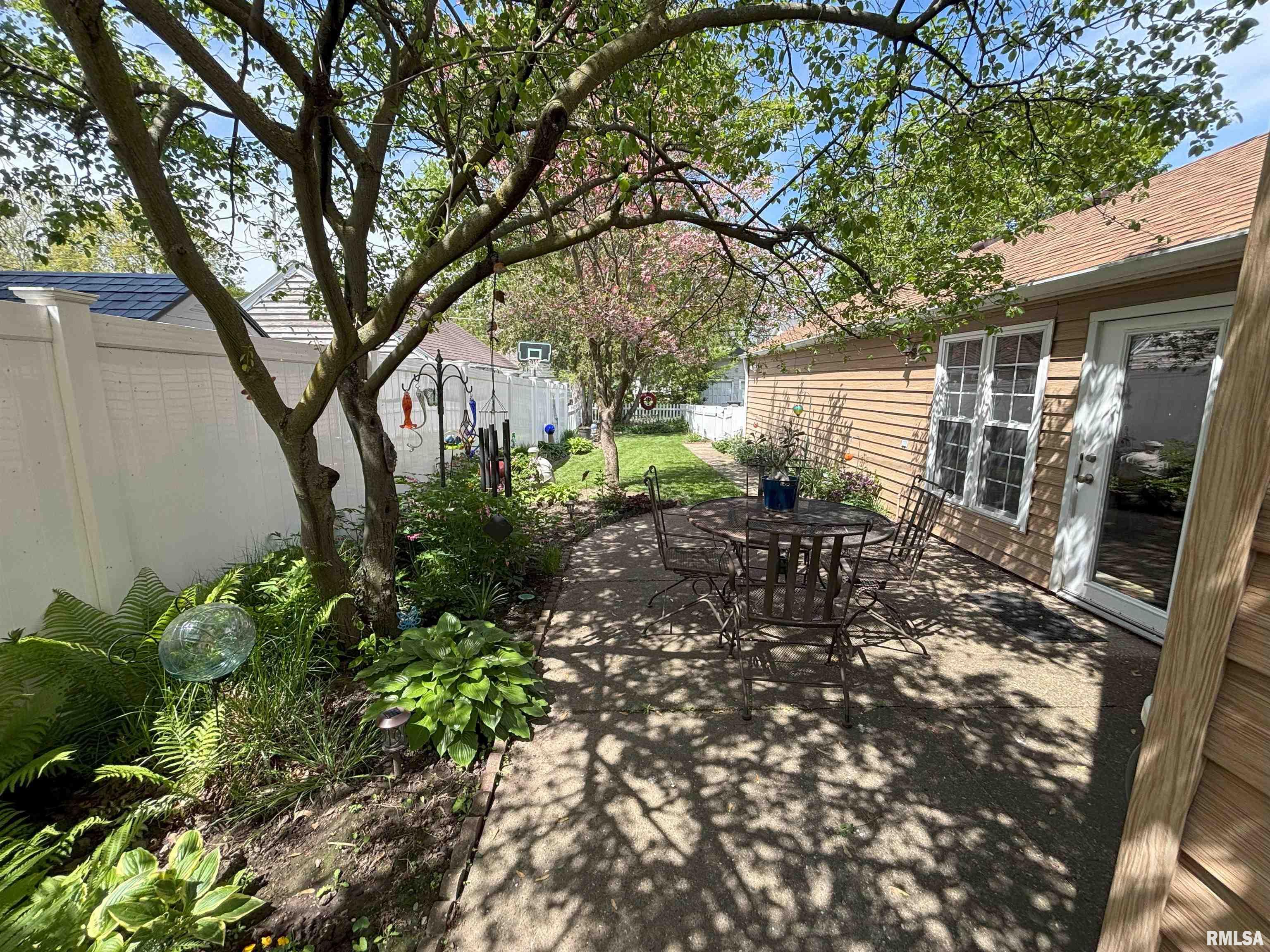 2122 15th Street, Rock Island, Illinois image 2
