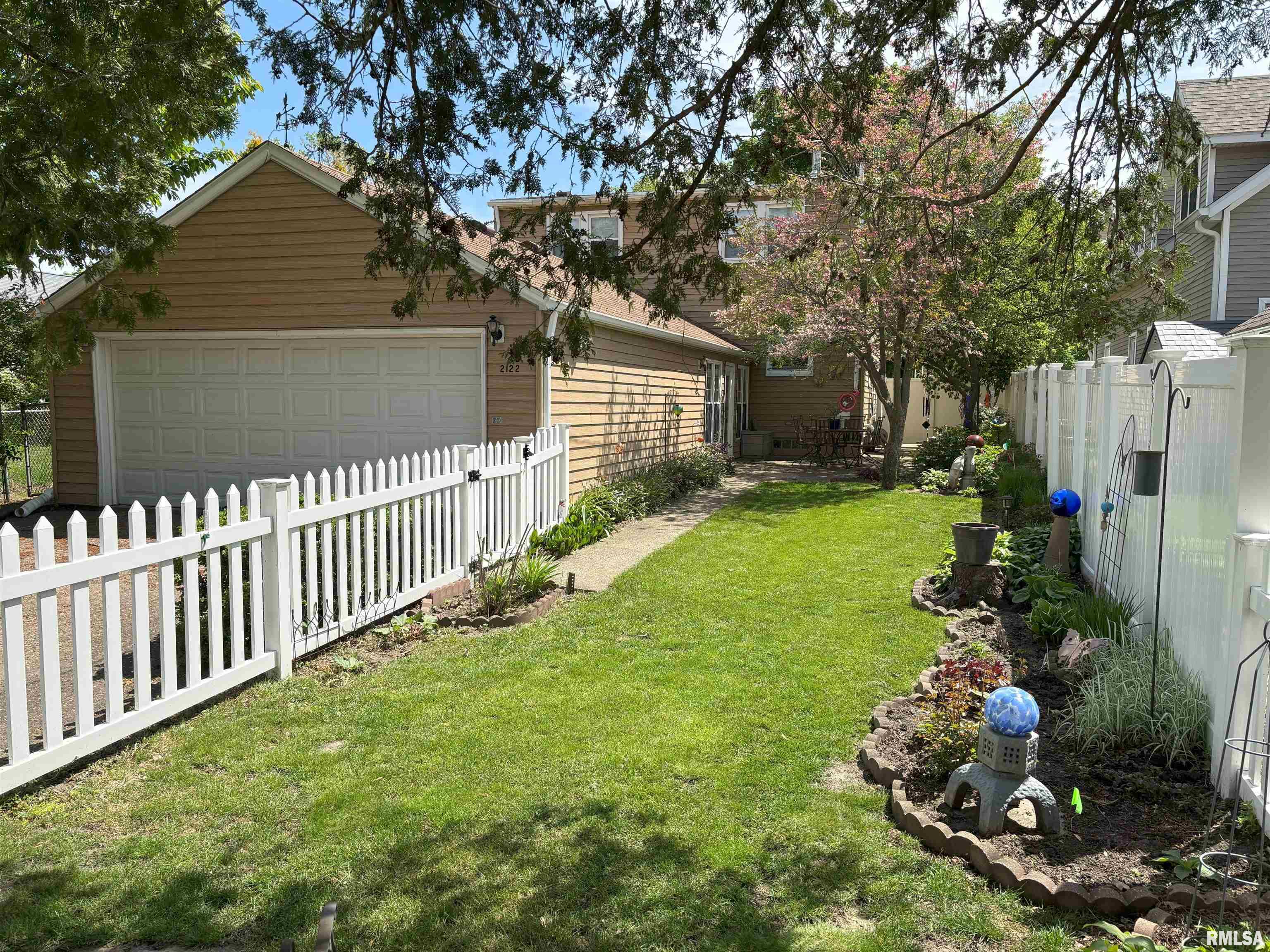 2122 15th Street, Rock Island, Illinois image 3