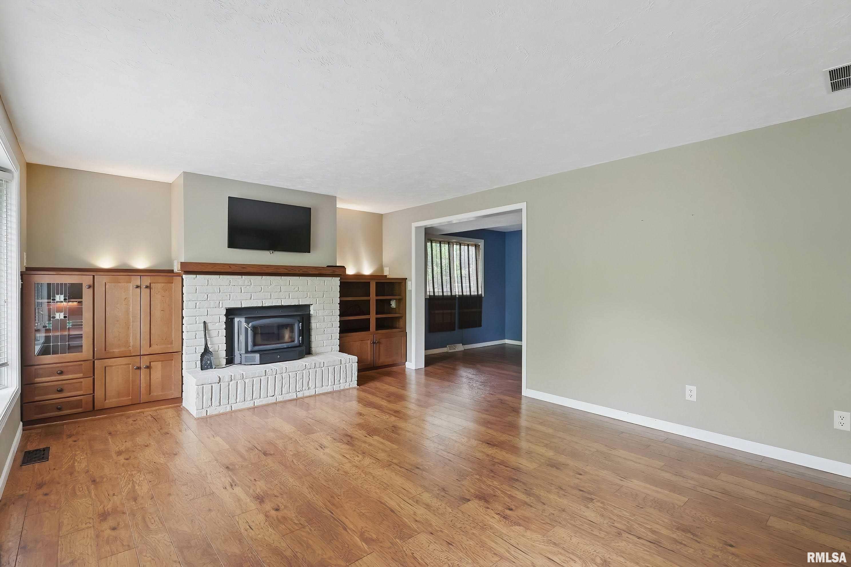 2604 10th Street Place, Moline, Illinois image 14