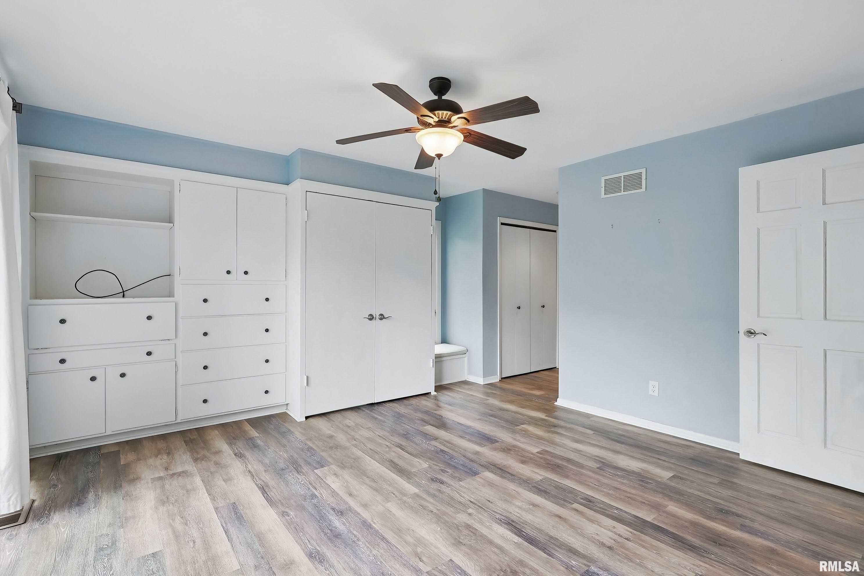 2604 10th Street Place, Moline, Illinois image 38