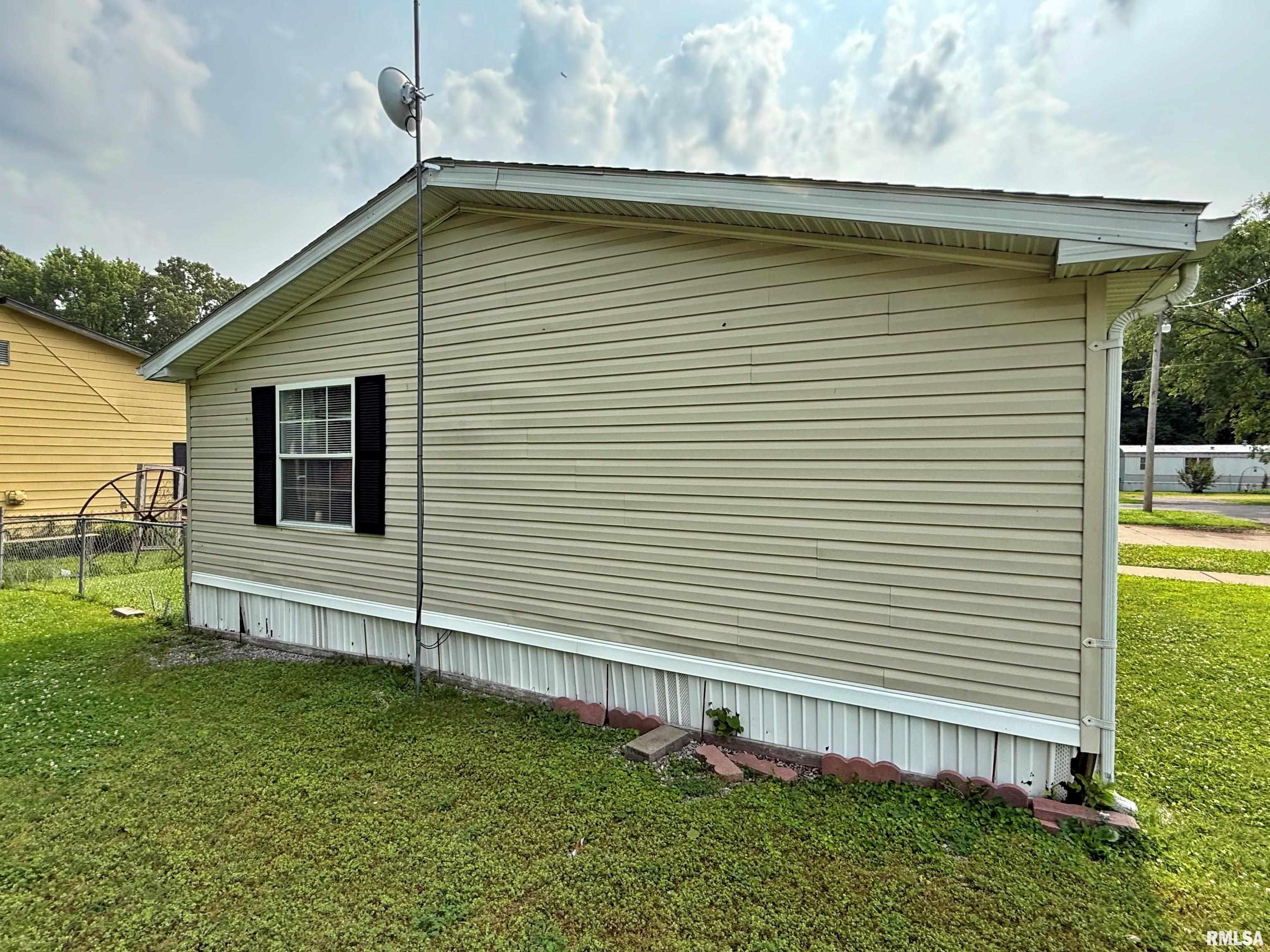 2000 Simmons Street, Metropolis, Illinois image 35