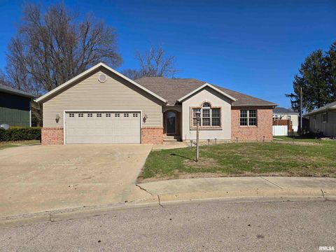 Homes For Sale - 70 Banyan Drive<br/> Fulton County, Canton, IL 61520
