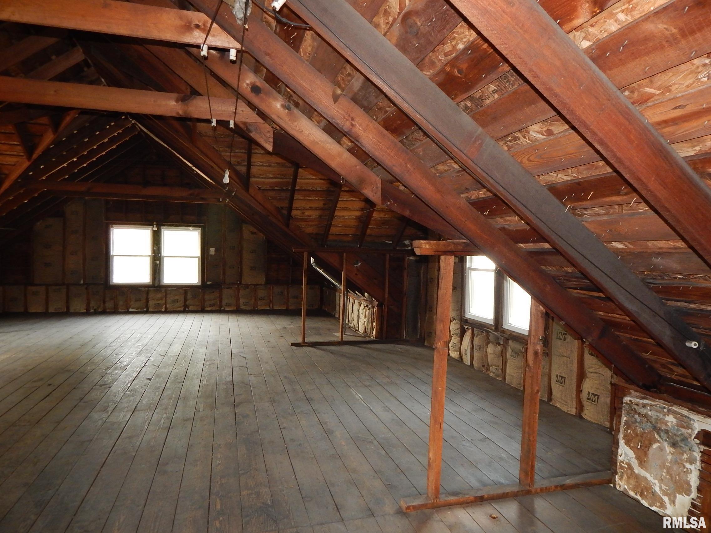 1115 W Locust Street, Davenport, Iowa image 21