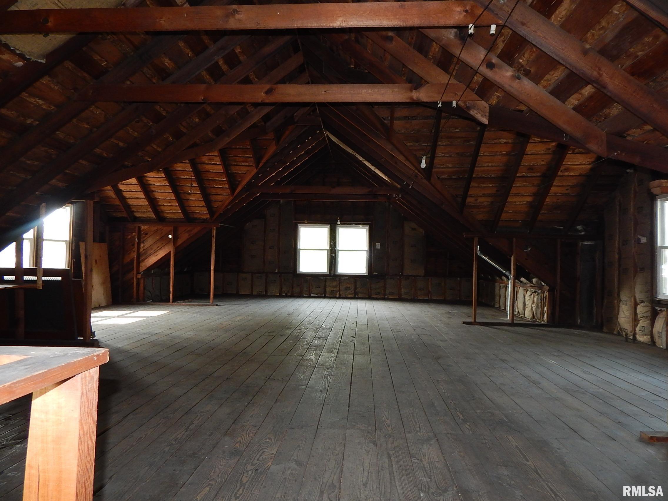 1115 W Locust Street, Davenport, Iowa image 19