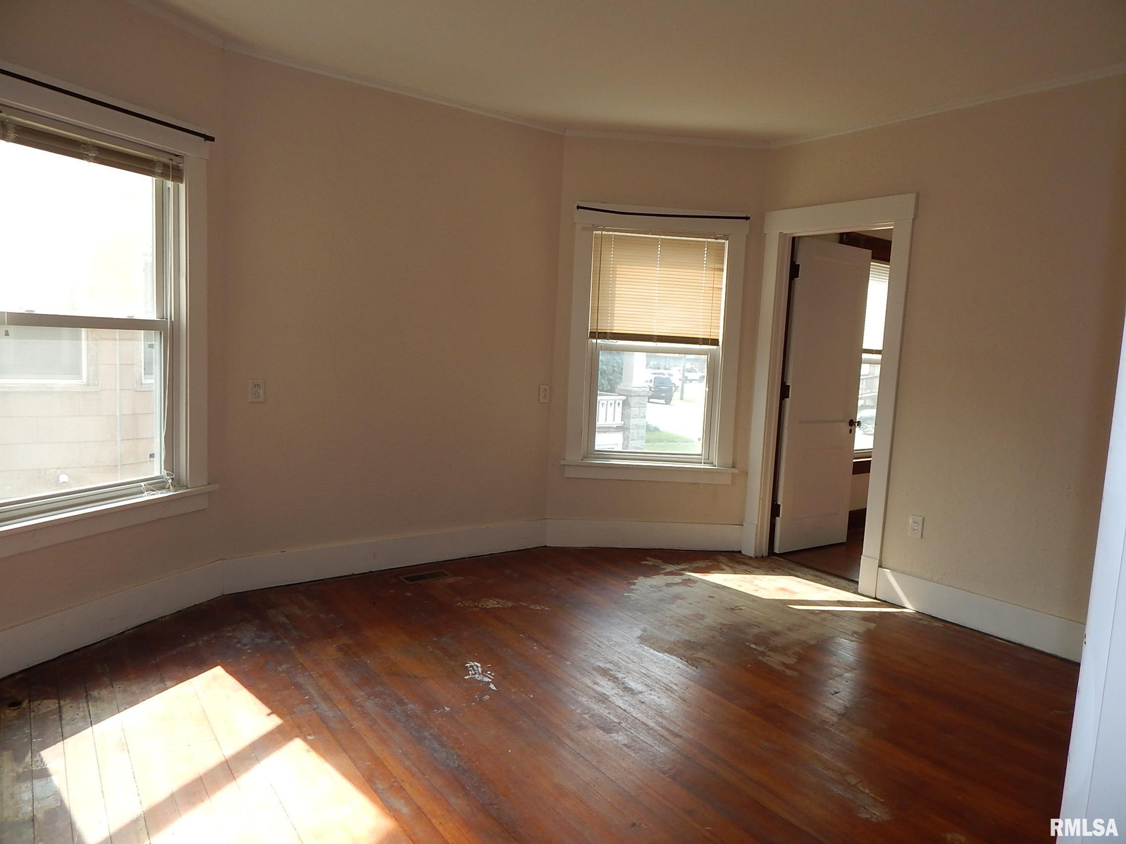 1115 W Locust Street, Davenport, Iowa image 11