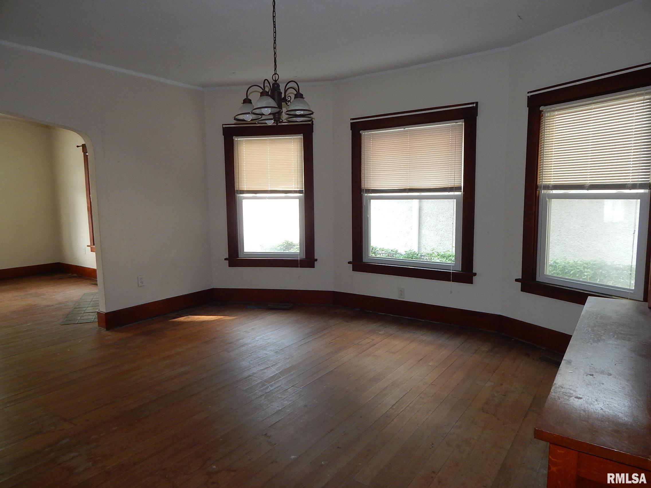 1115 W Locust Street, Davenport, Iowa image 18