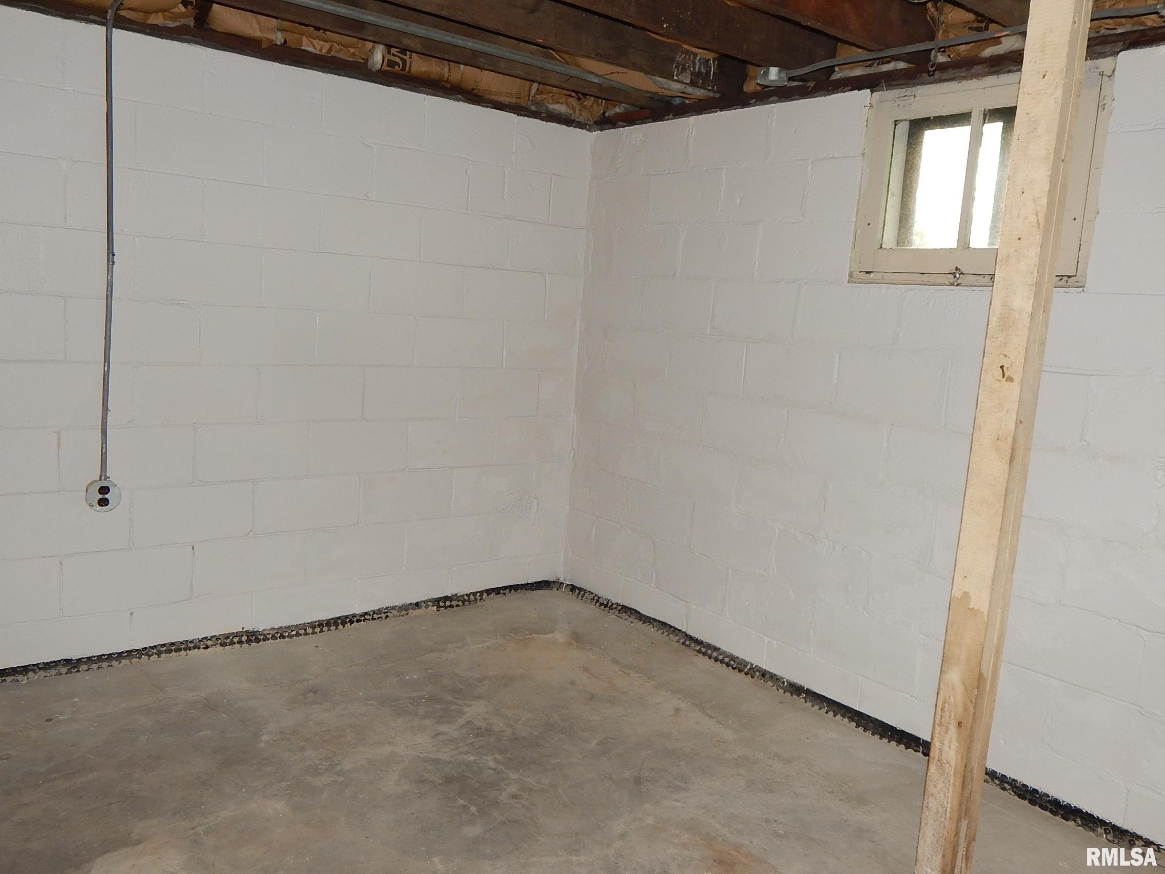 1115 W Locust Street, Davenport, Iowa image 22