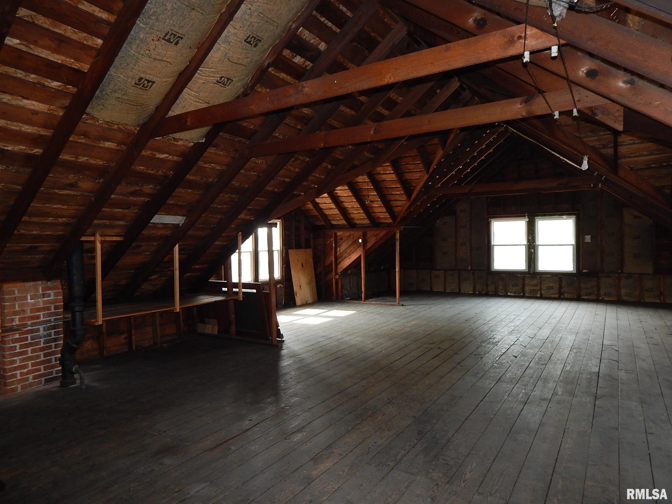 1115 W Locust Street, Davenport, Iowa image 20