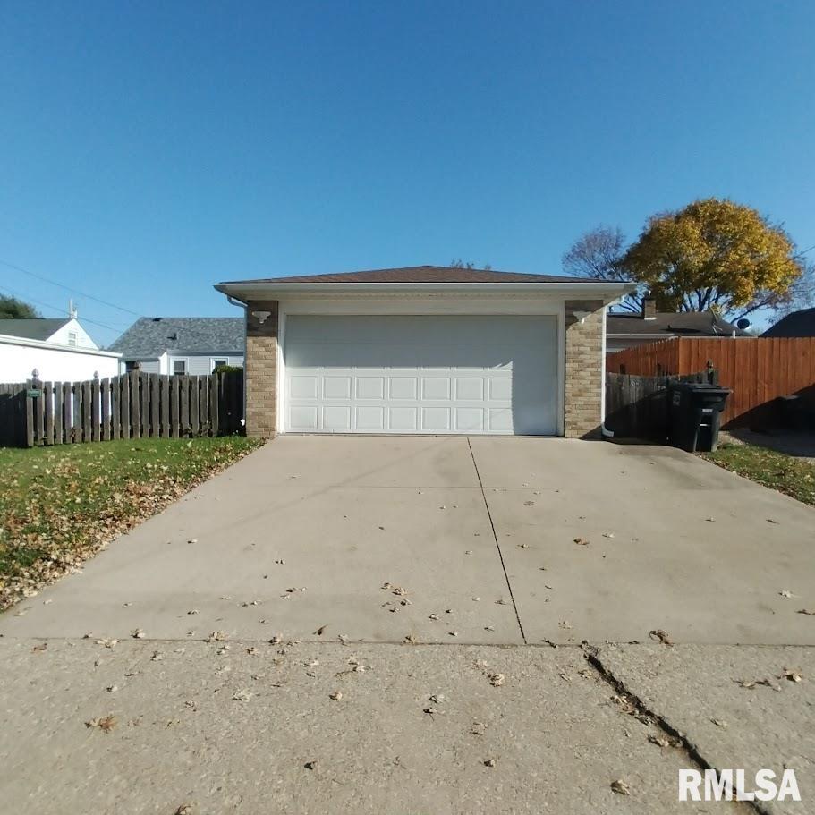 1847 32nd Street, Moline, Illinois image 9