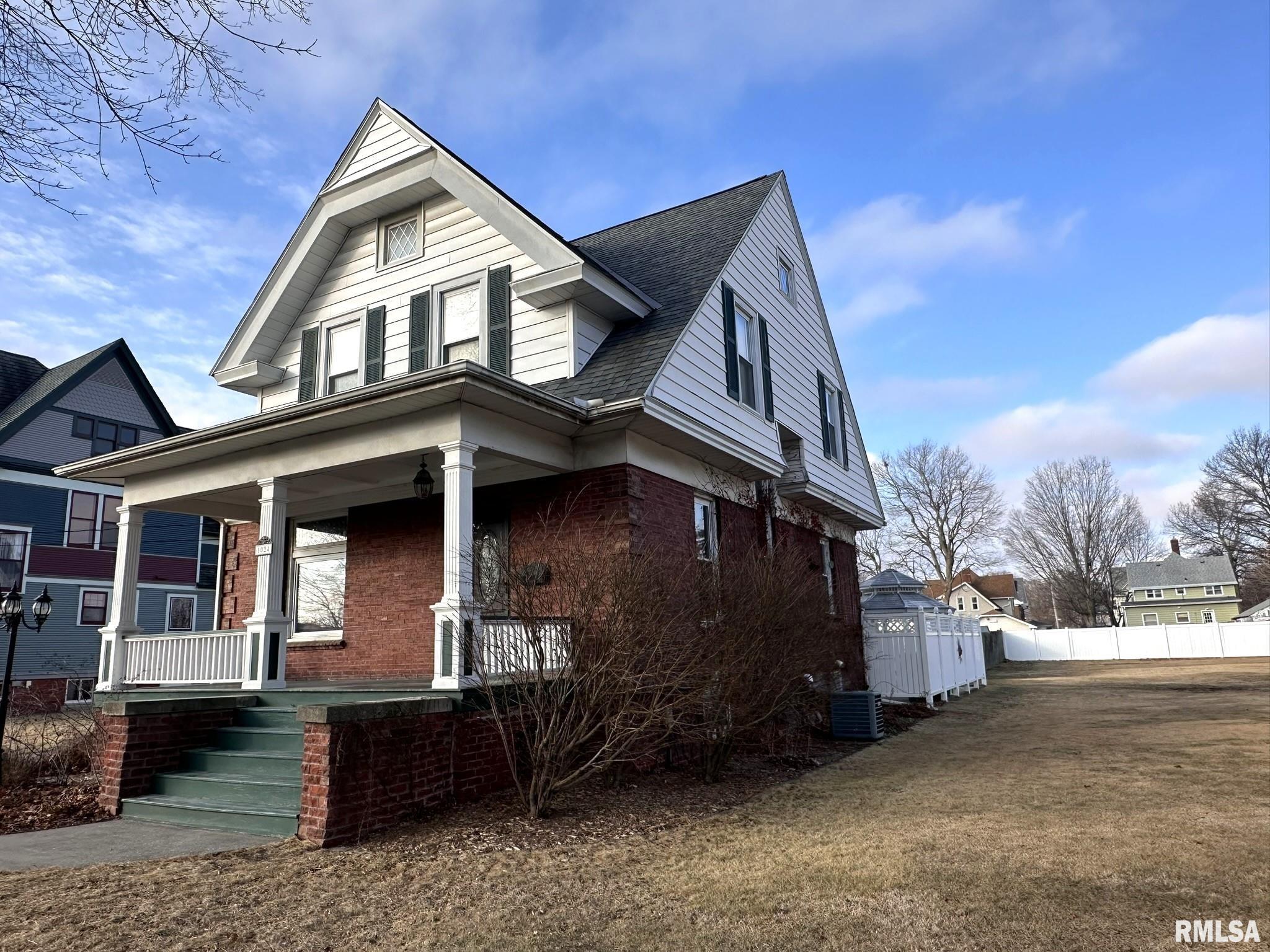 1024 Bateman Street, Galesburg, Illinois image 2