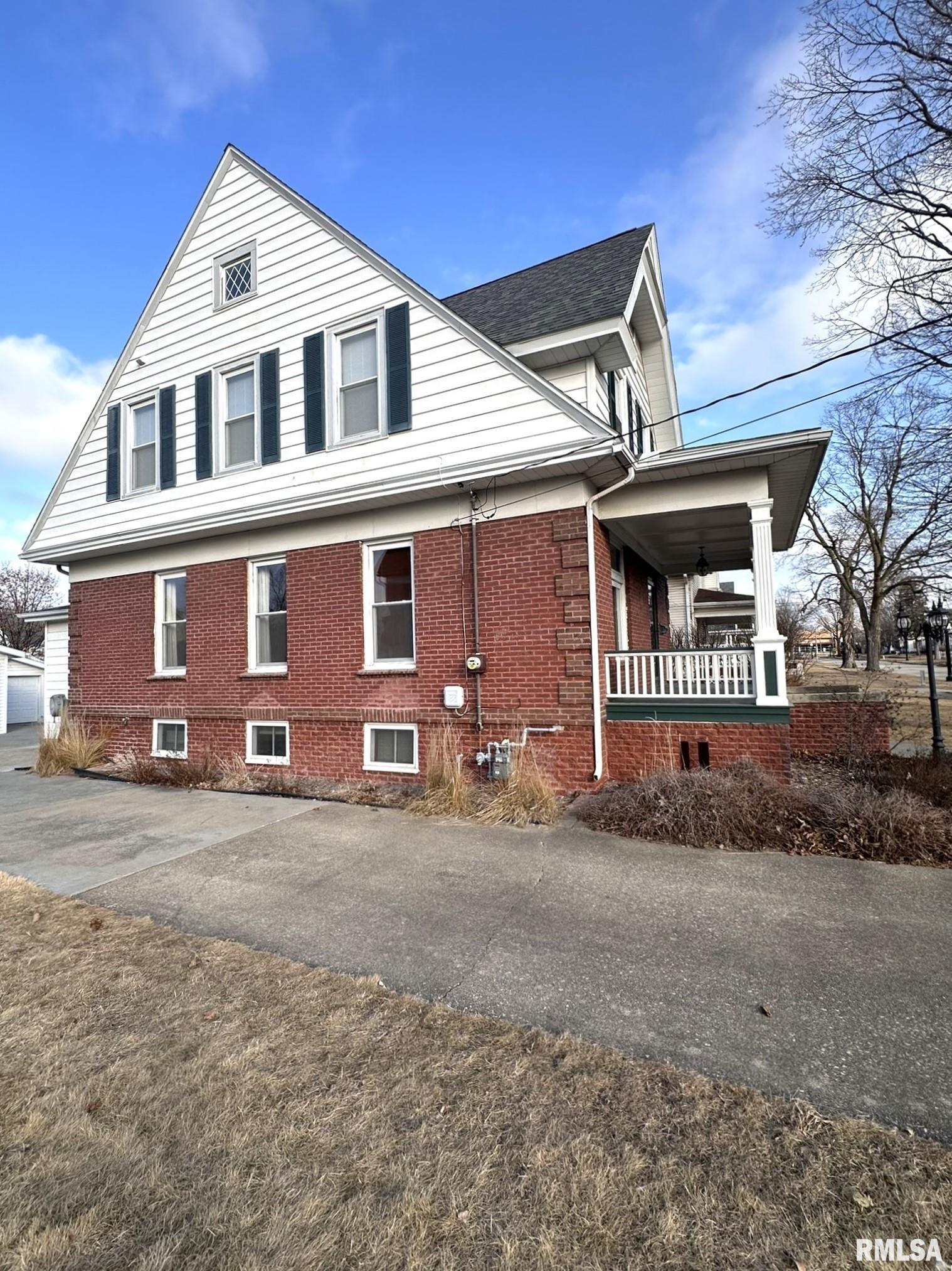 1024 Bateman Street, Galesburg, Illinois image 3