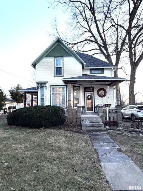 Homes For Sale - 314 E Broadway Street<br/> Astoria, IL 61501