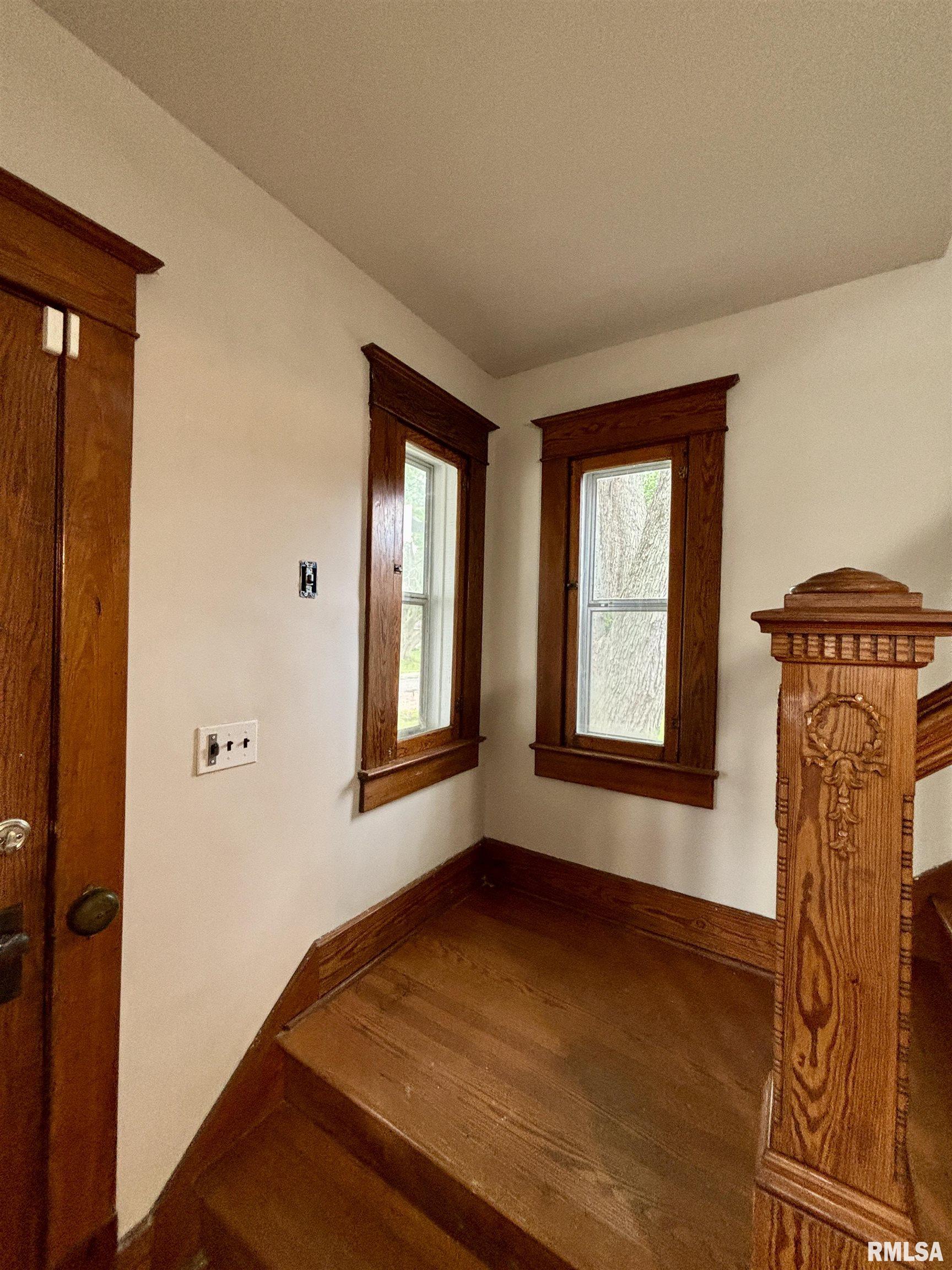 201 S Pearl Street, Waverly, Illinois image 24