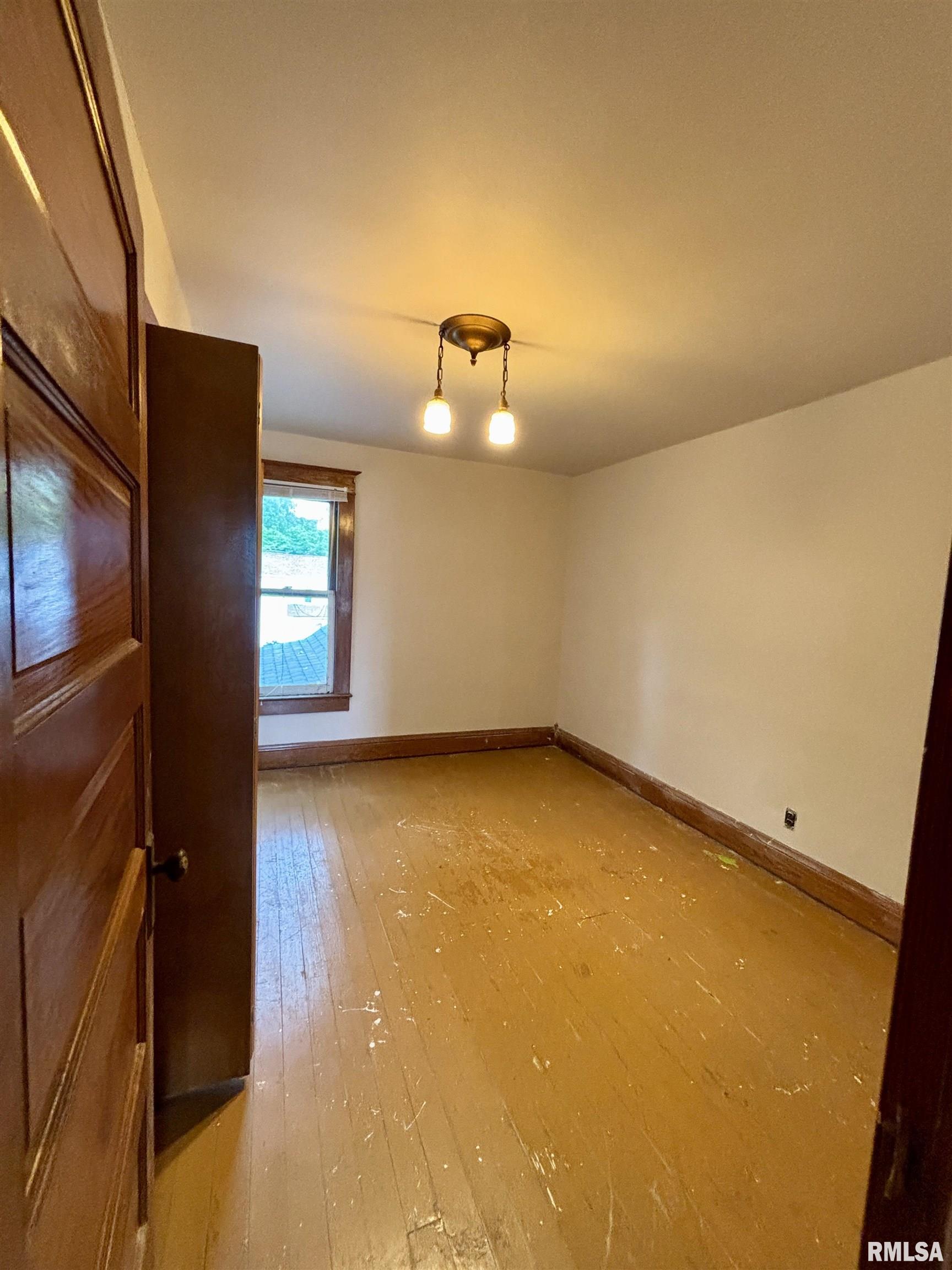 201 S Pearl Street, Waverly, Illinois image 32