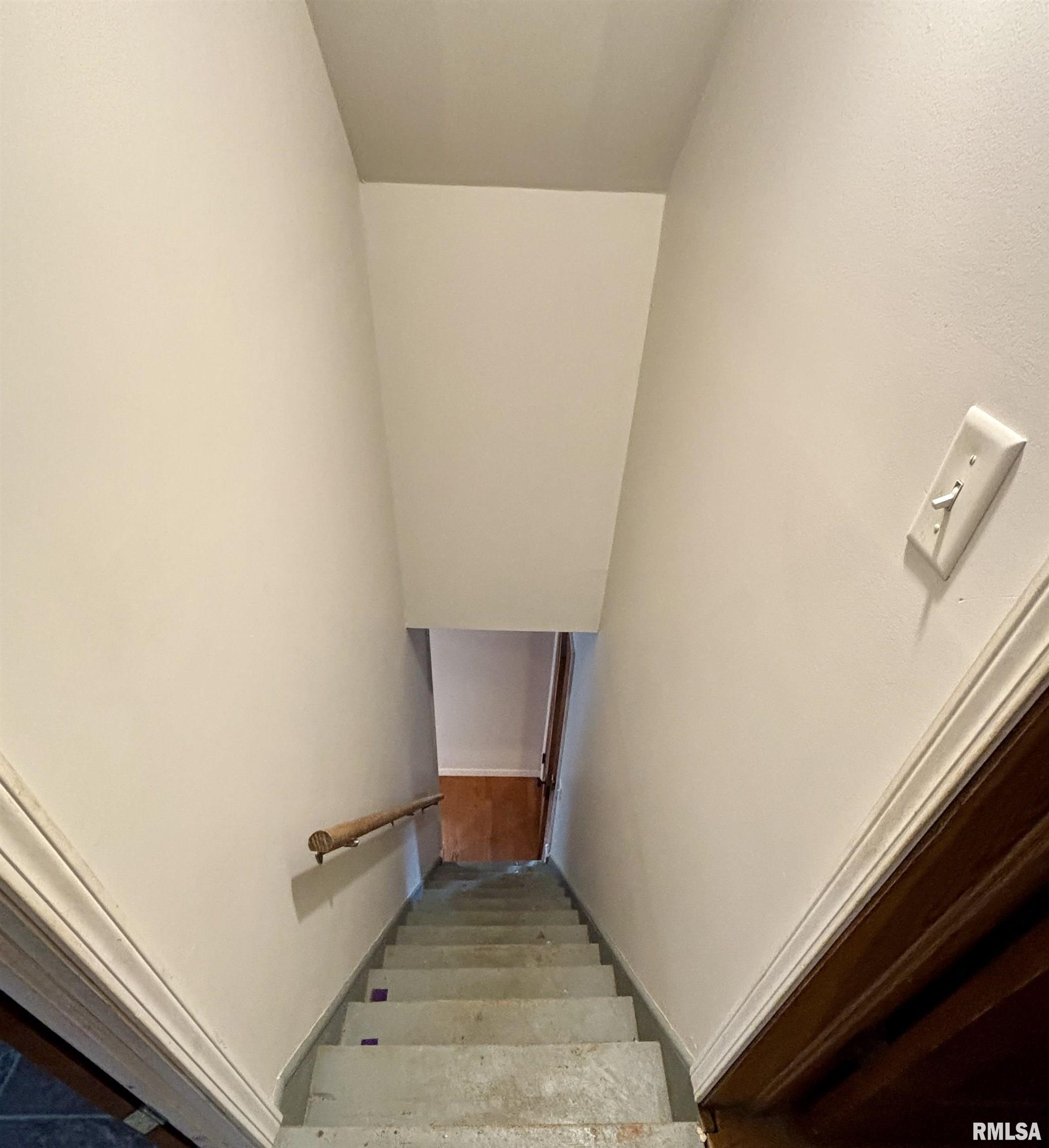 201 S Pearl Street, Waverly, Illinois image 38