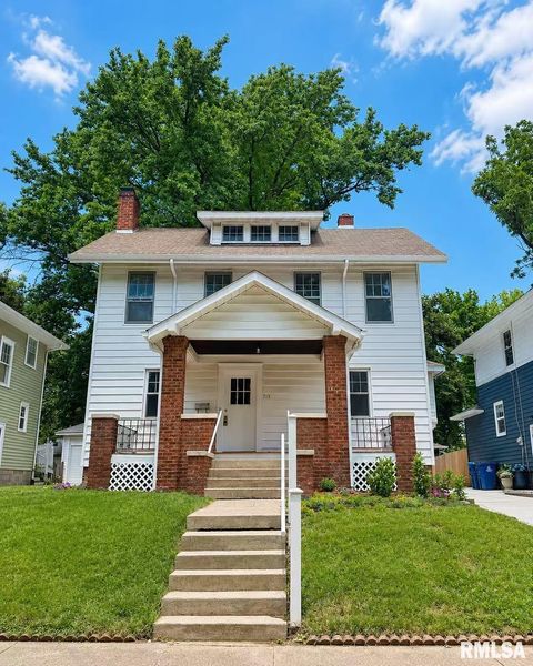 Homes For Sale - 713 W Vine Street<br/> Springfield, IL 62704
