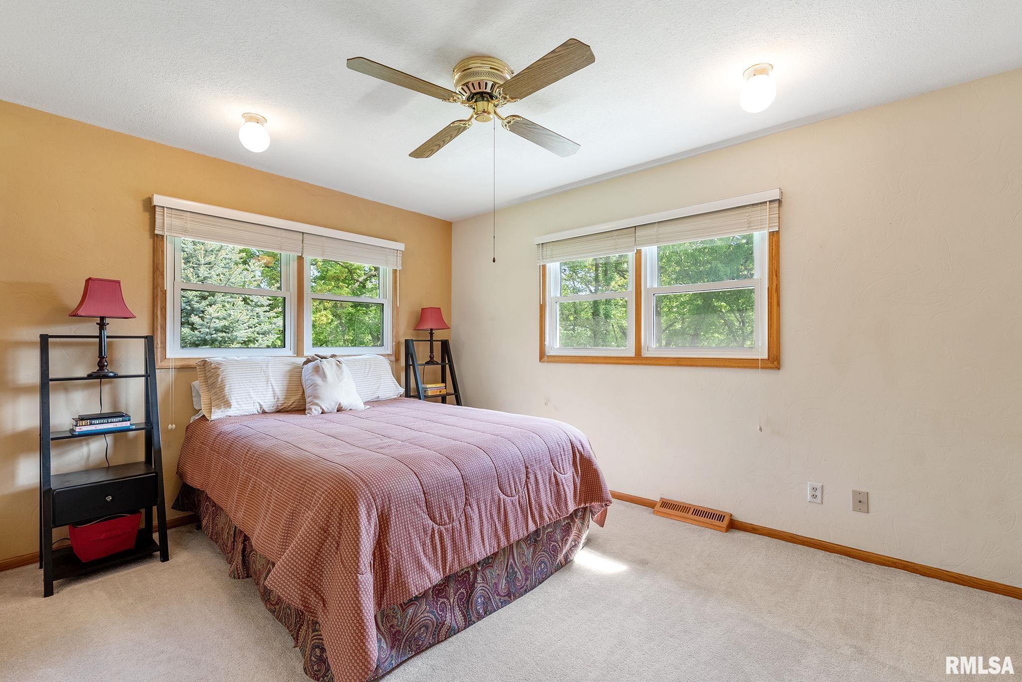 1109 33rd Street, Bettendorf, Iowa image 11