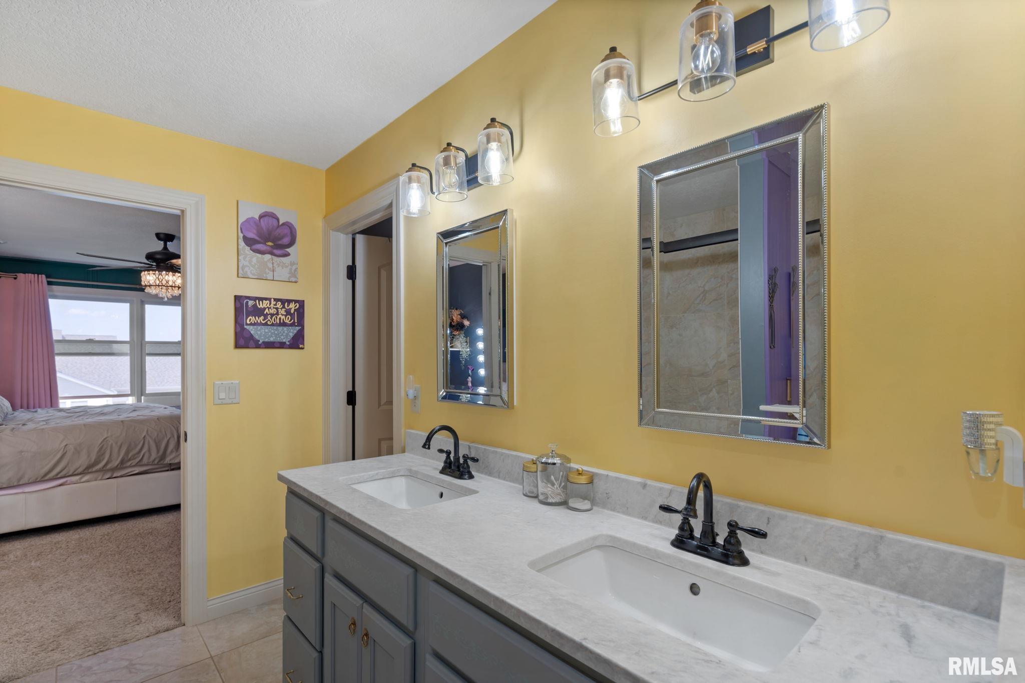 802 Stonebridge Circle, Eldridge, Iowa image 27