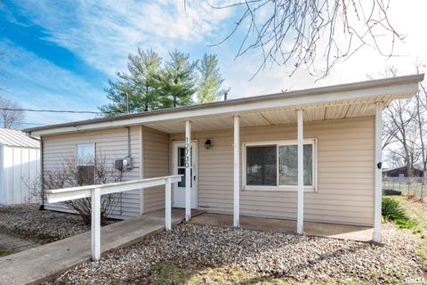 Homes For Sale - 12730 Carter Road<br/> Tazewell County, Pekin, IL 61554