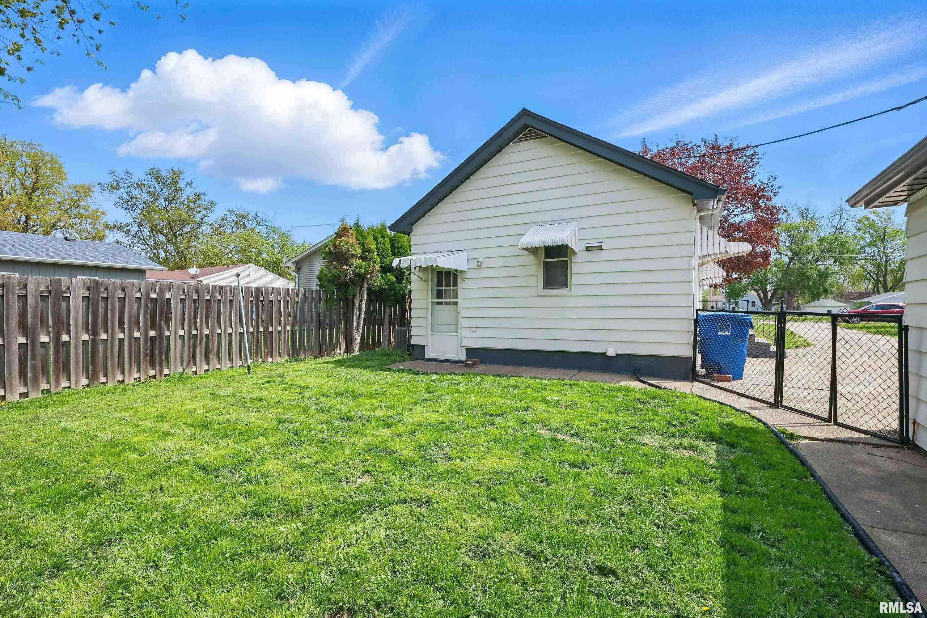 3303 40th Street, Moline, Illinois image 19