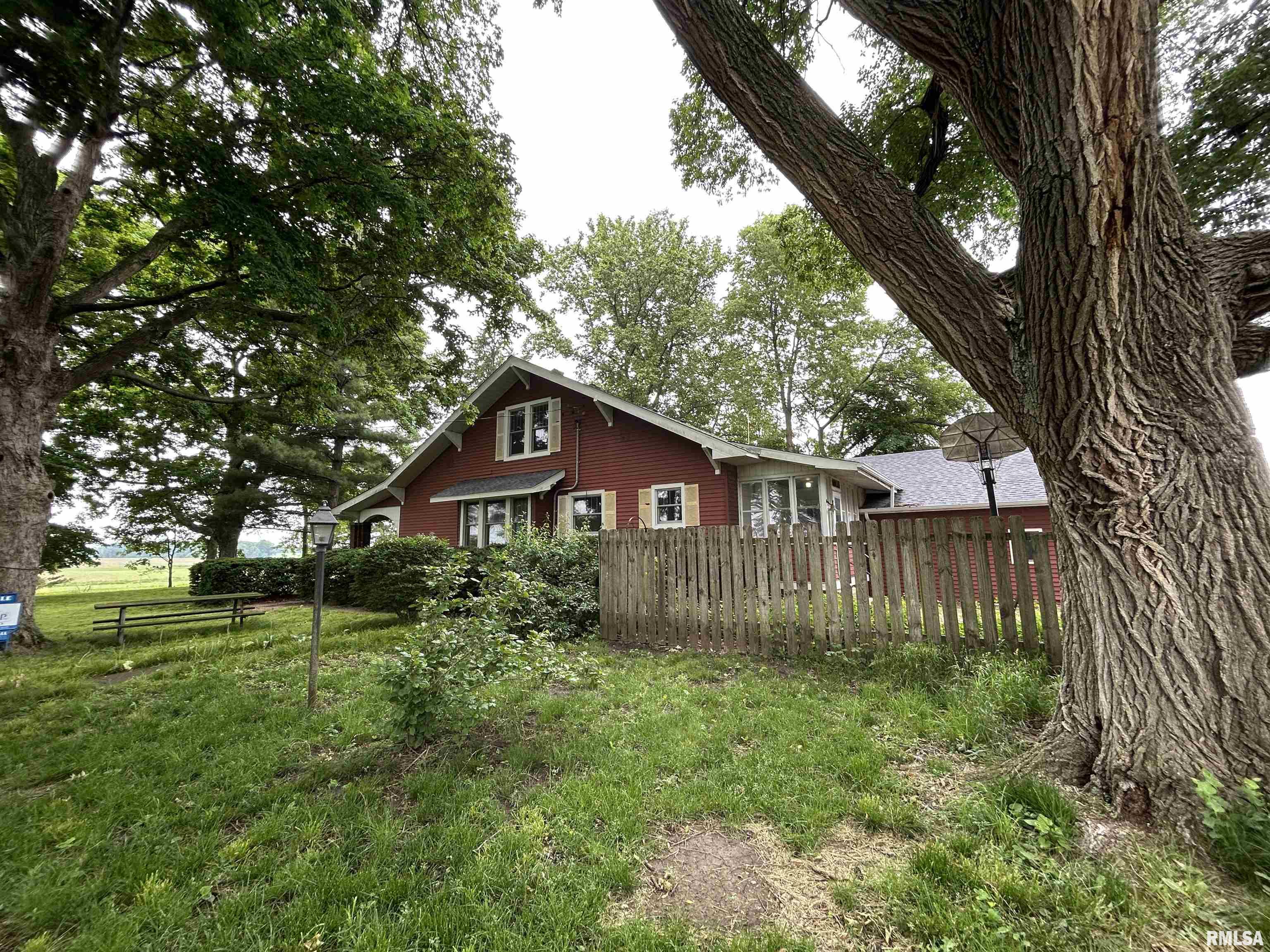 2282 Hog Barn Road, Ashland, Illinois image 2