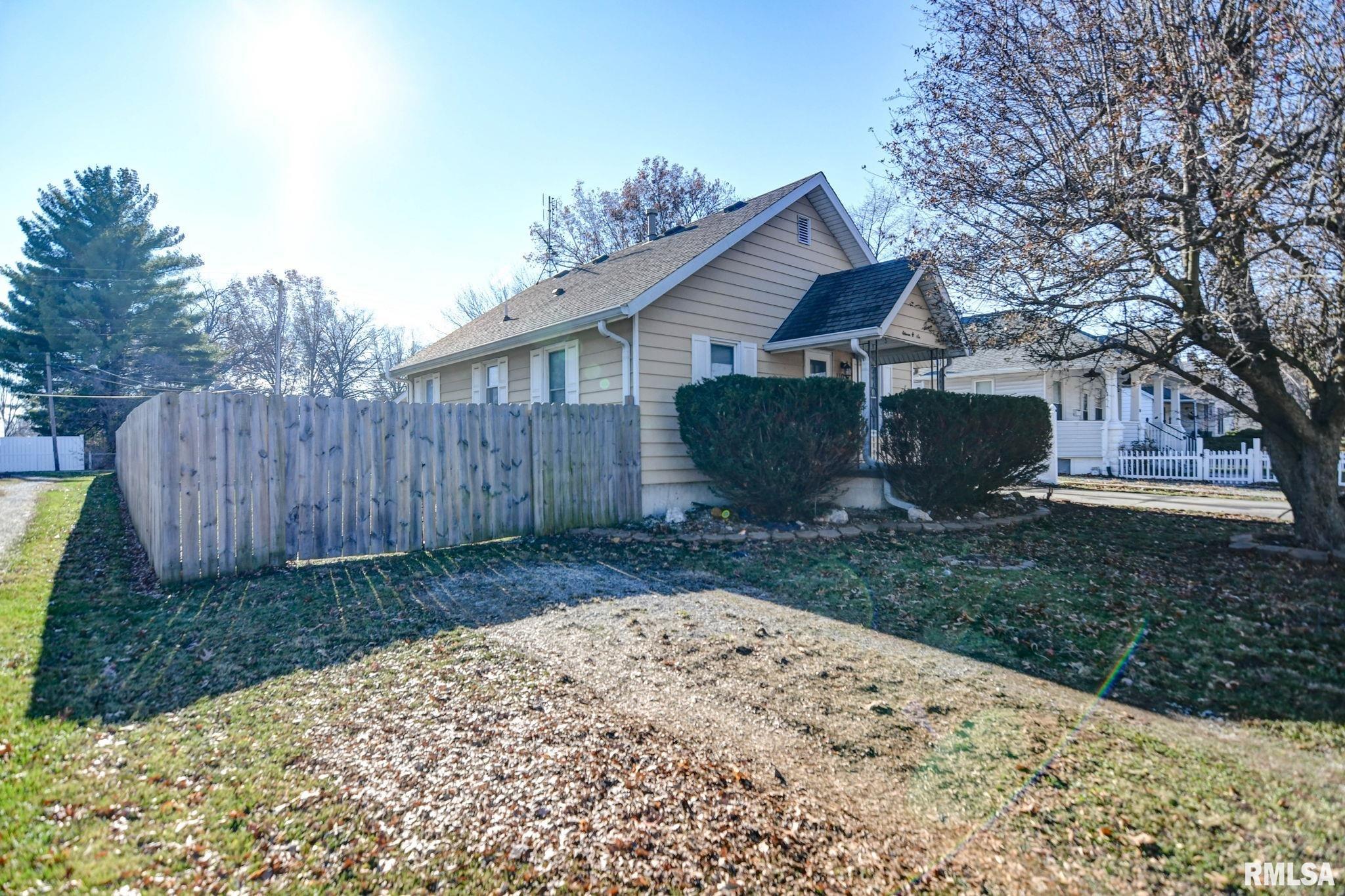 1106 W Adams Street, Taylorville, Illinois image 31