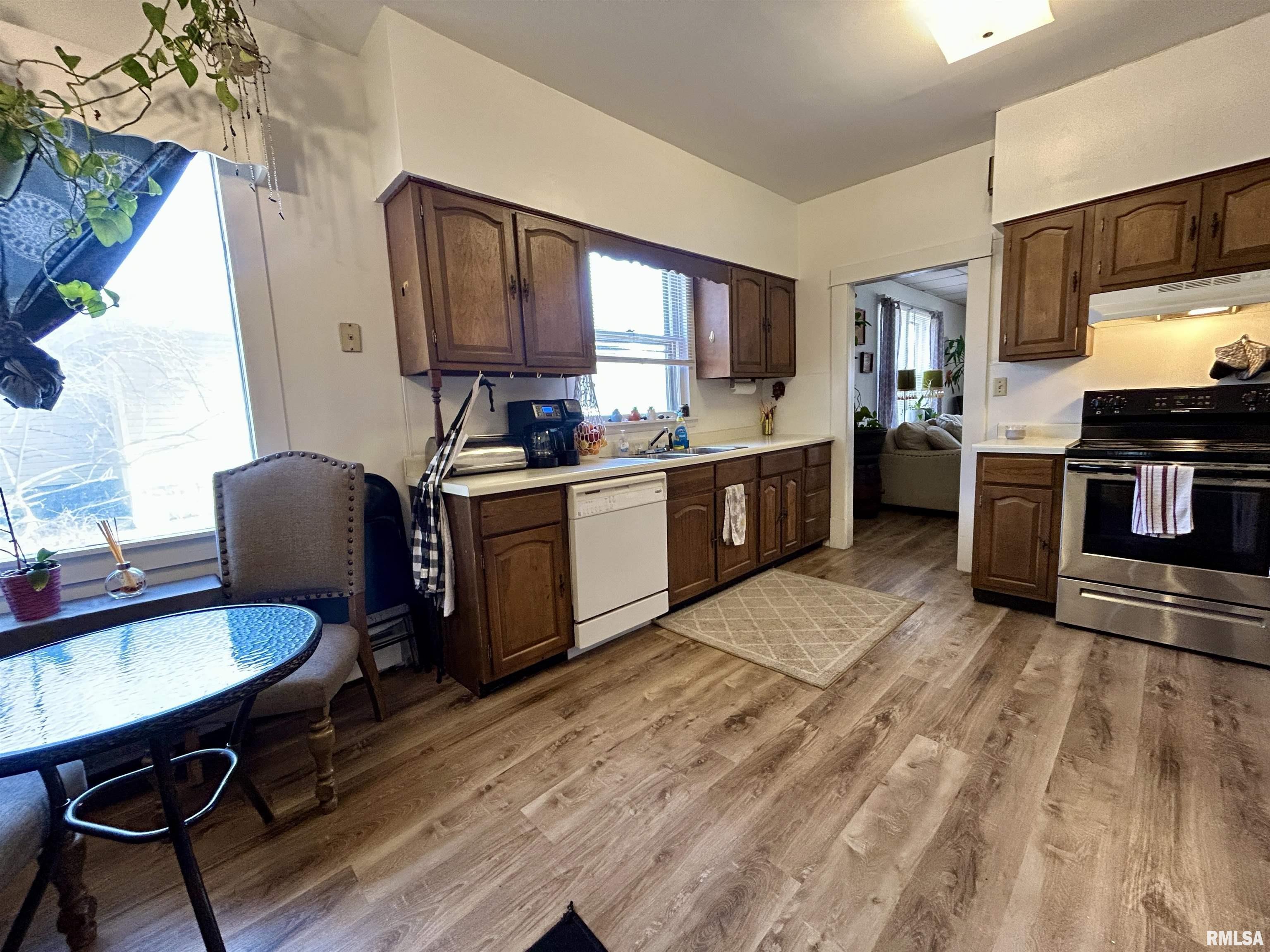 912 W Mill Street, Carbondale, Illinois image 6