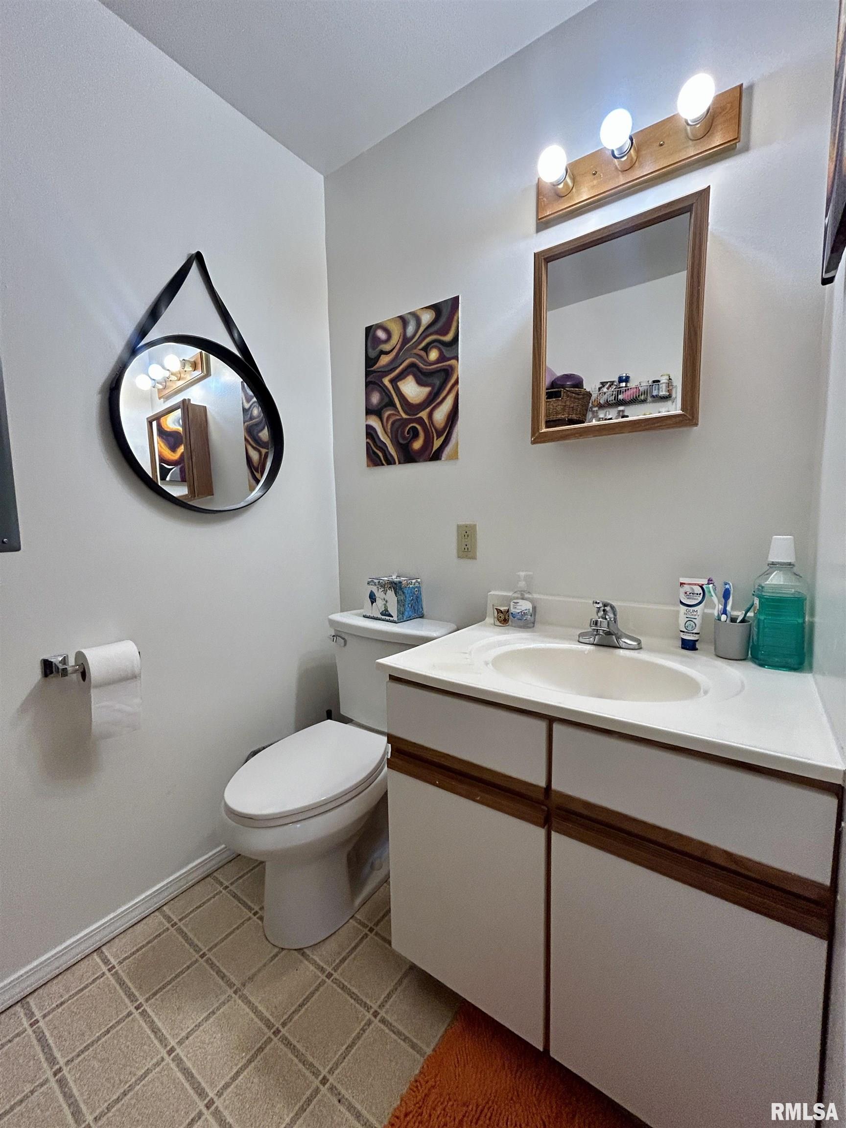 912 W Mill Street, Carbondale, Illinois image 12