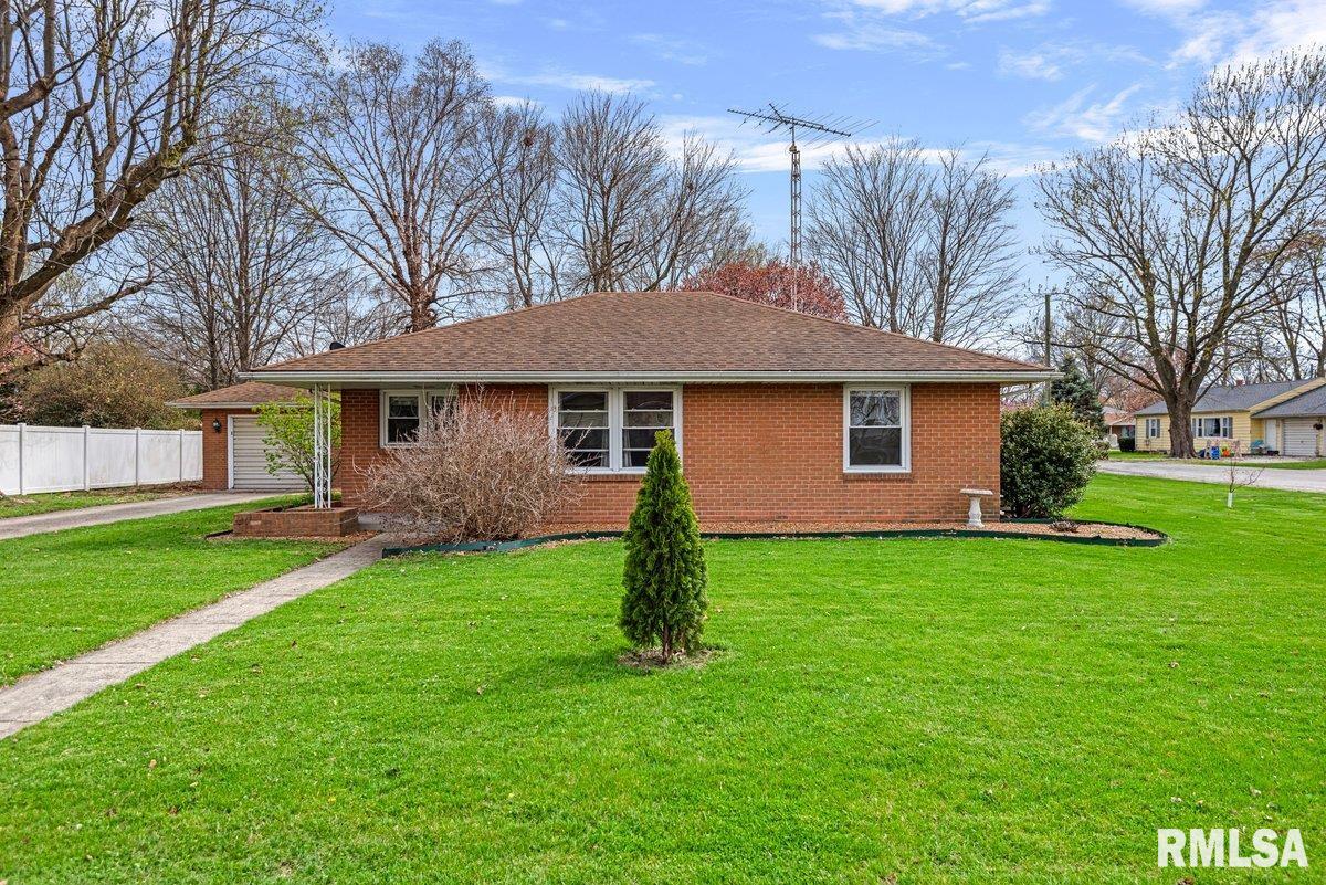 601 E Gibson Street, New Berlin, Illinois image 1
