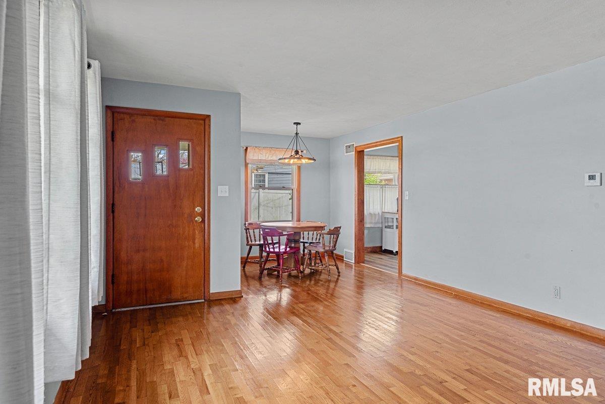 601 E Gibson Street, New Berlin, Illinois image 4